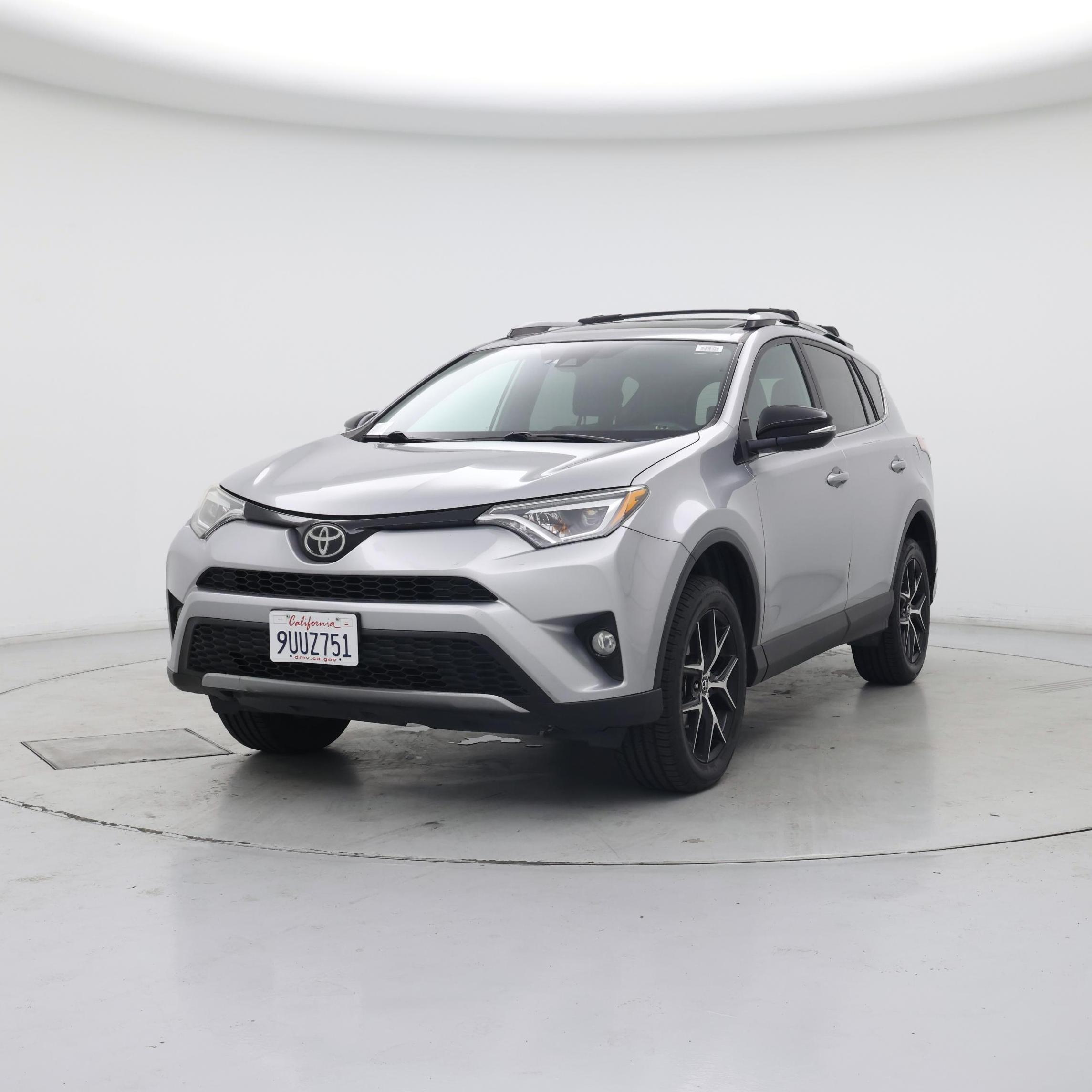Thumbnail: 2017 Toyota RAV4 - 4