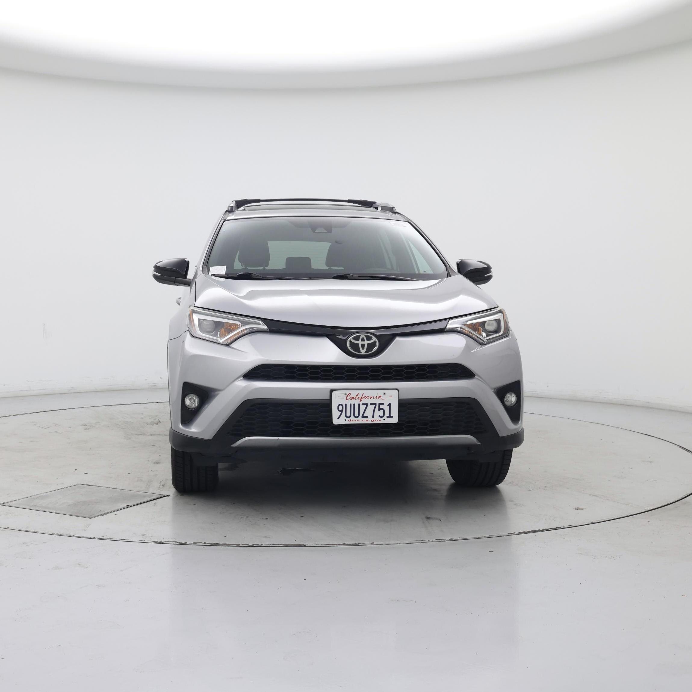 Thumbnail: 2017 Toyota RAV4 - 5