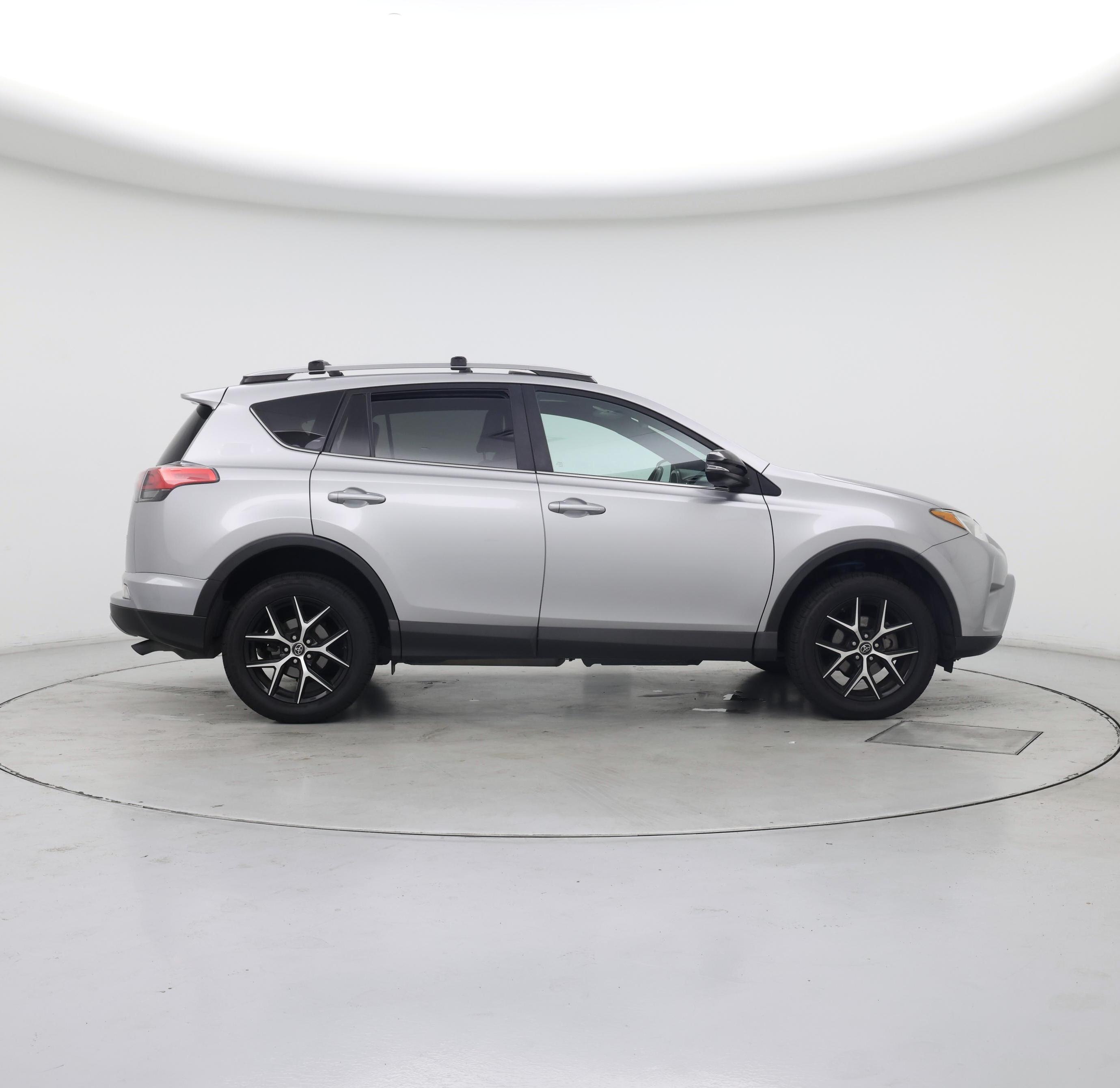 Thumbnail: 2017 Toyota RAV4 - 7