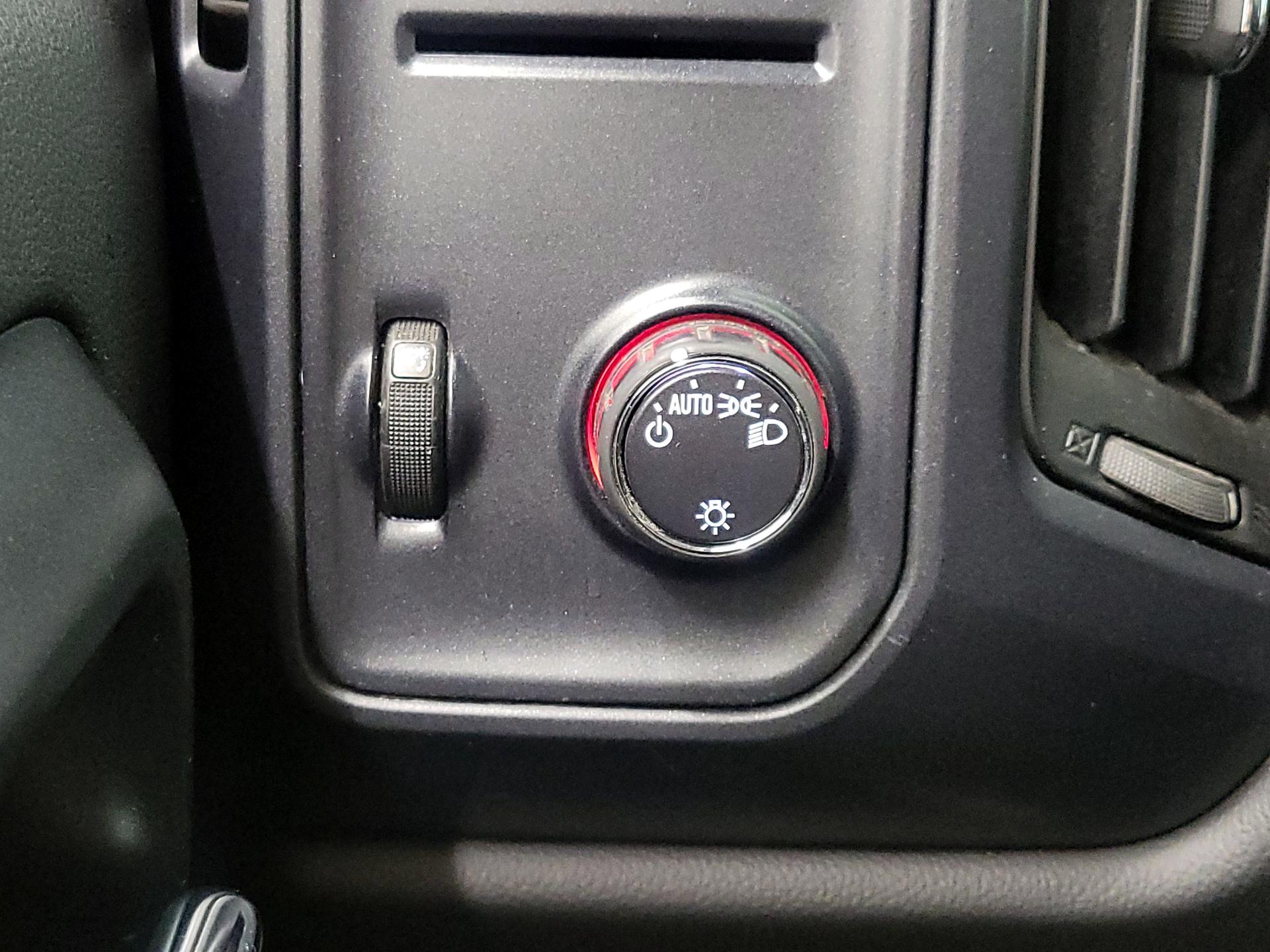 Thumbnail: 2015 GMC Sierra 1500 - 13