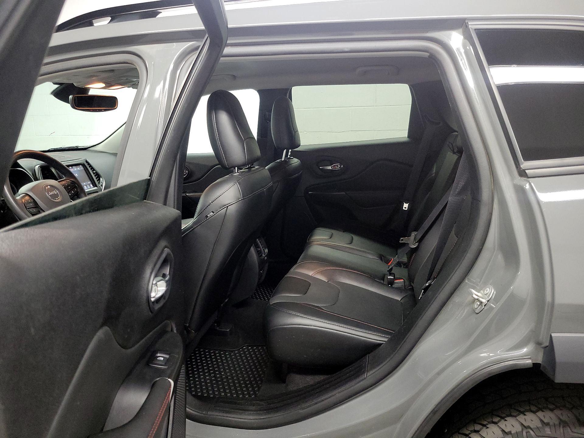 Thumbnail: 2022 Jeep Cherokee - 18