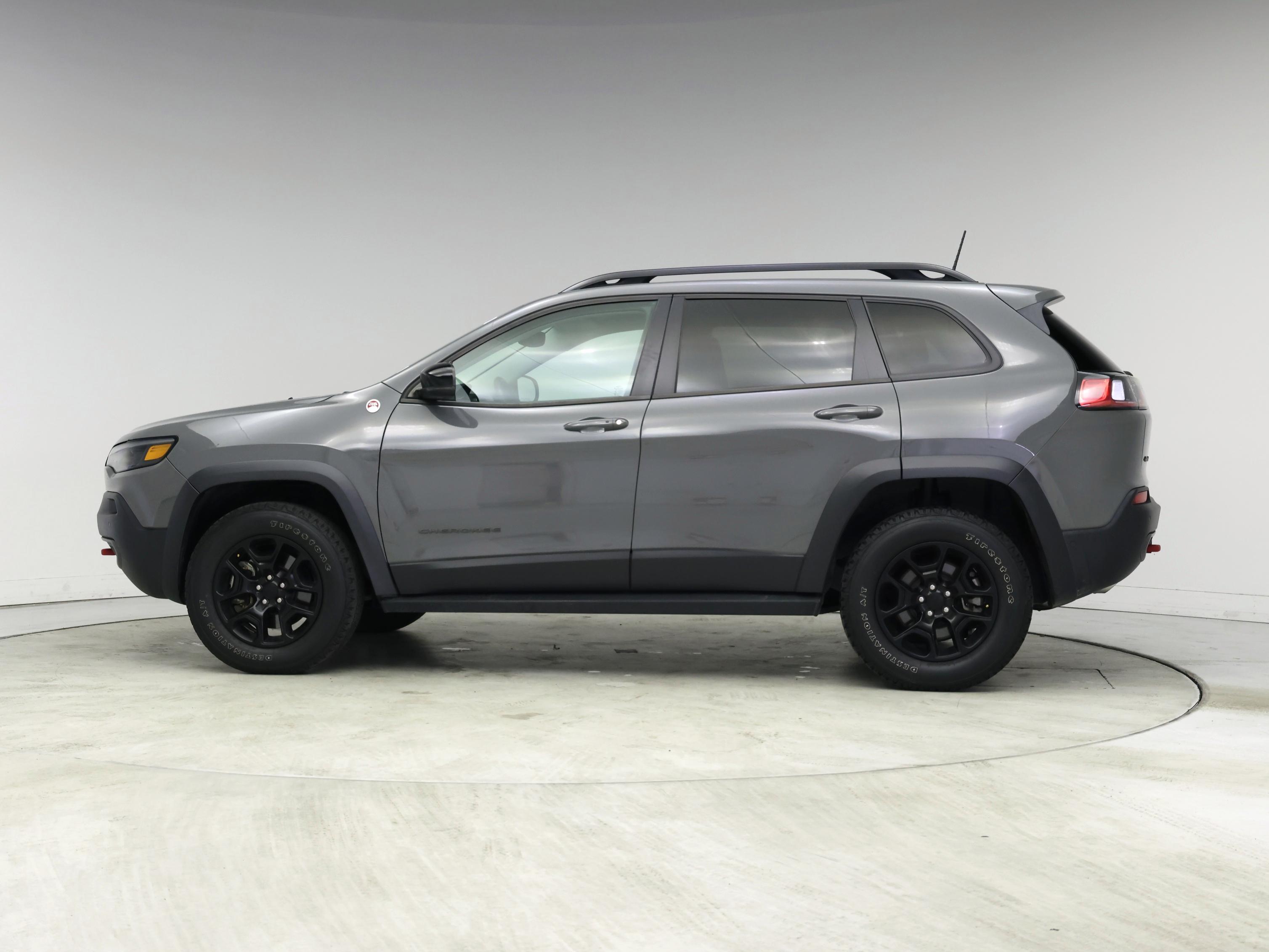 Thumbnail: 2022 Jeep Cherokee - 3