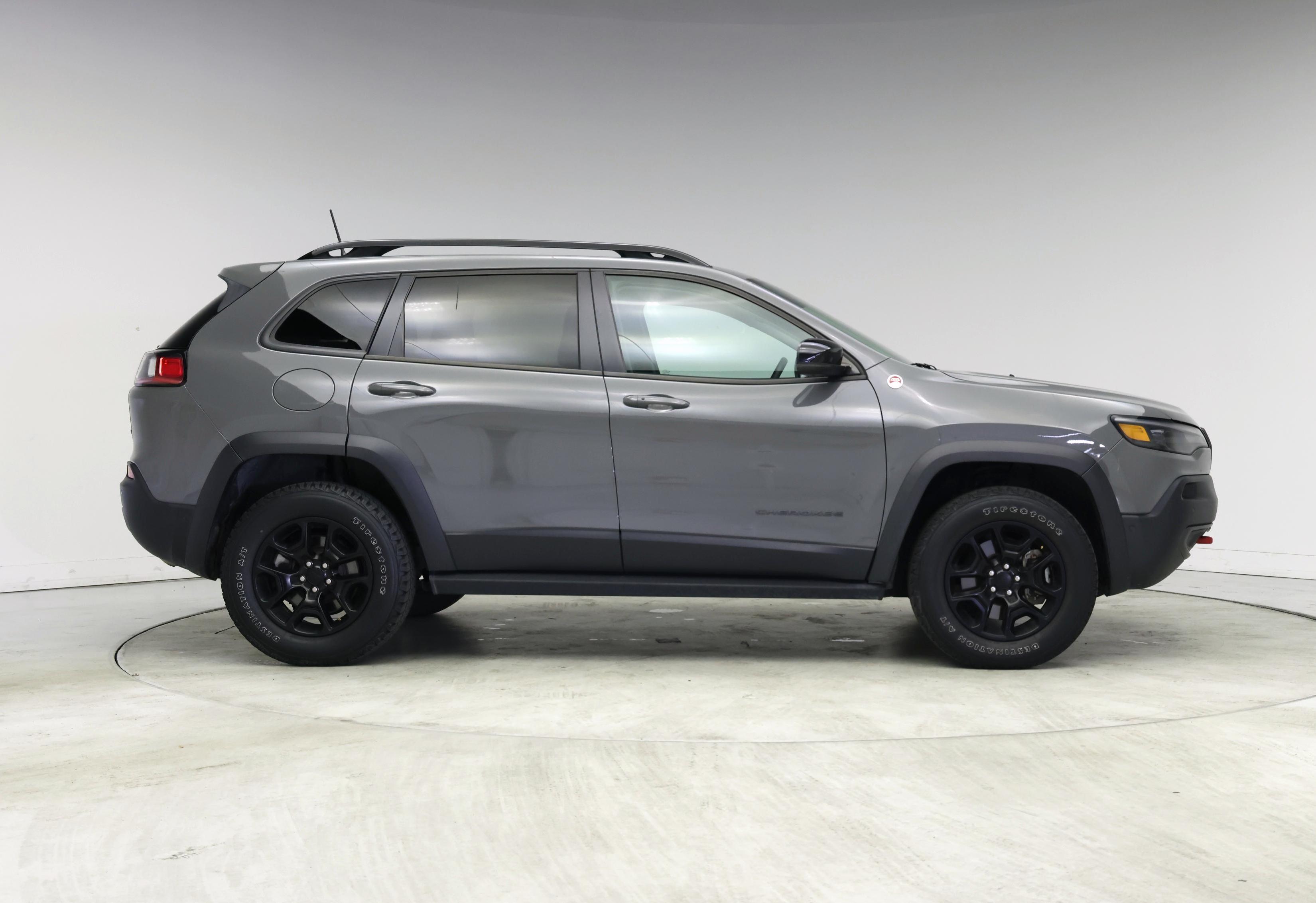 Thumbnail: 2022 Jeep Cherokee - 7