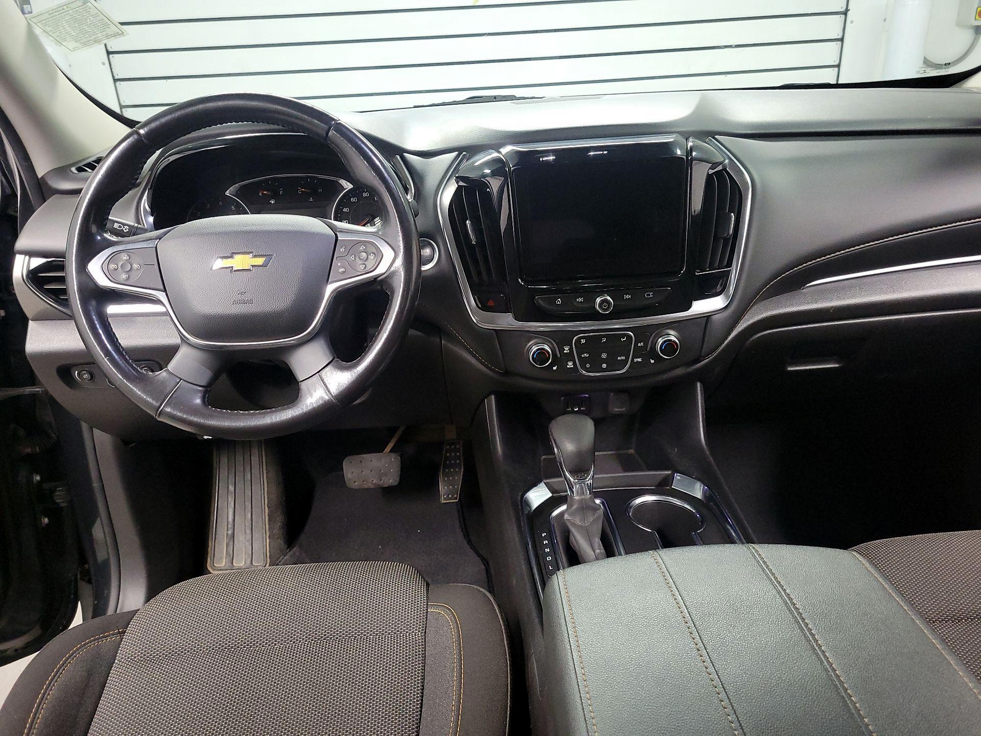 Thumbnail: 2021 Chevrolet Traverse - 9