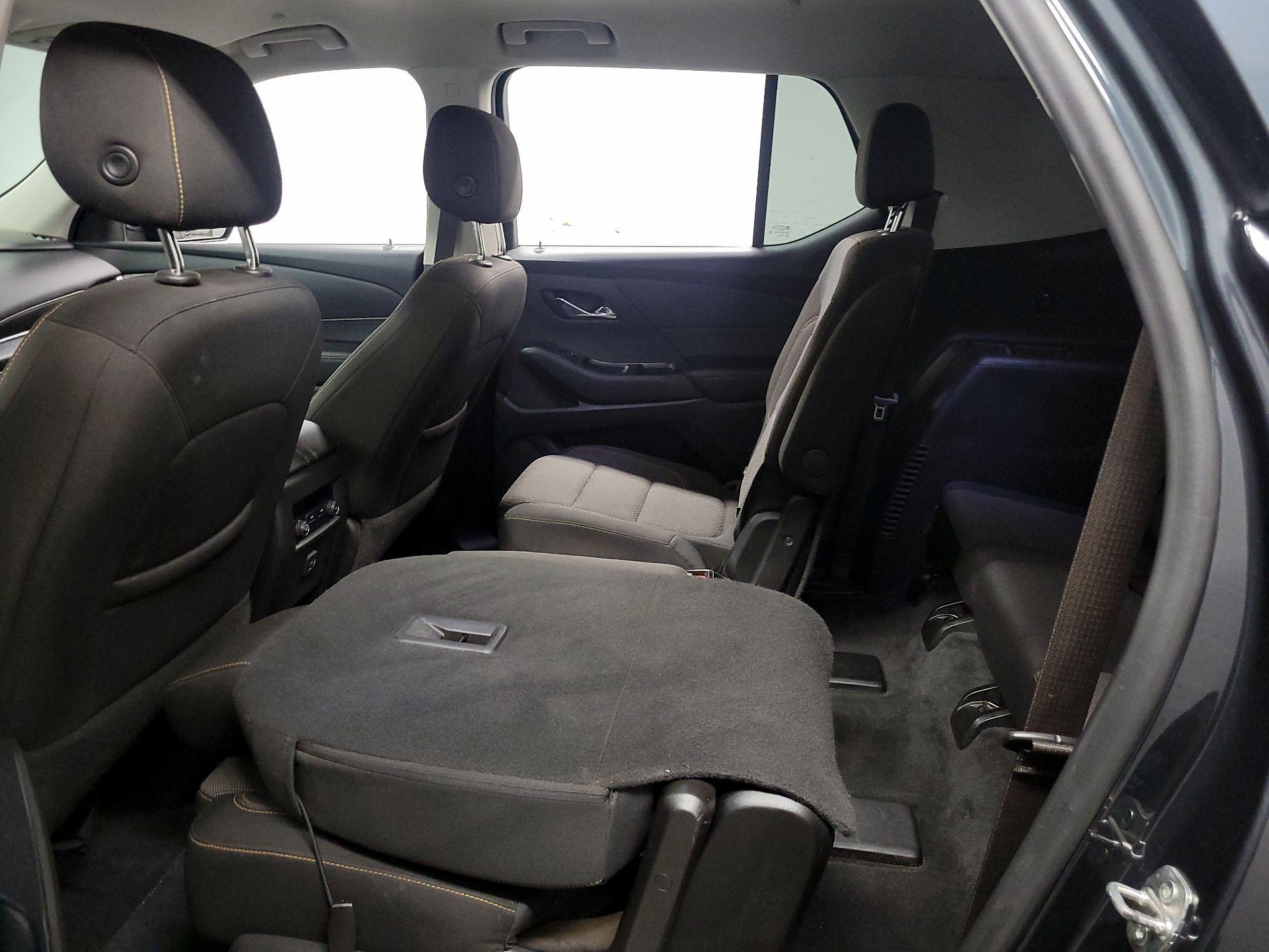 Thumbnail: 2021 Chevrolet Traverse - 19