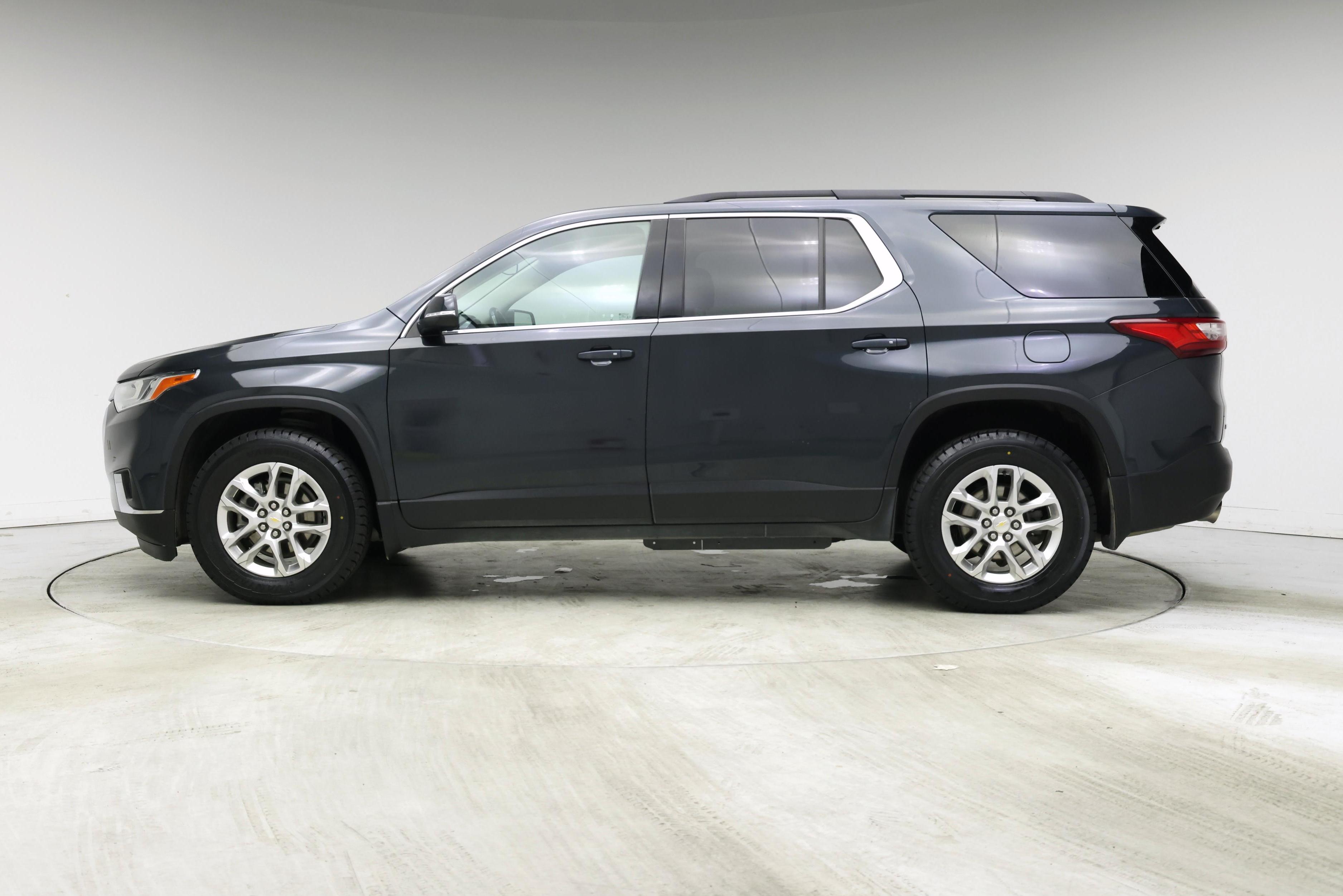 Thumbnail: 2021 Chevrolet Traverse - 3