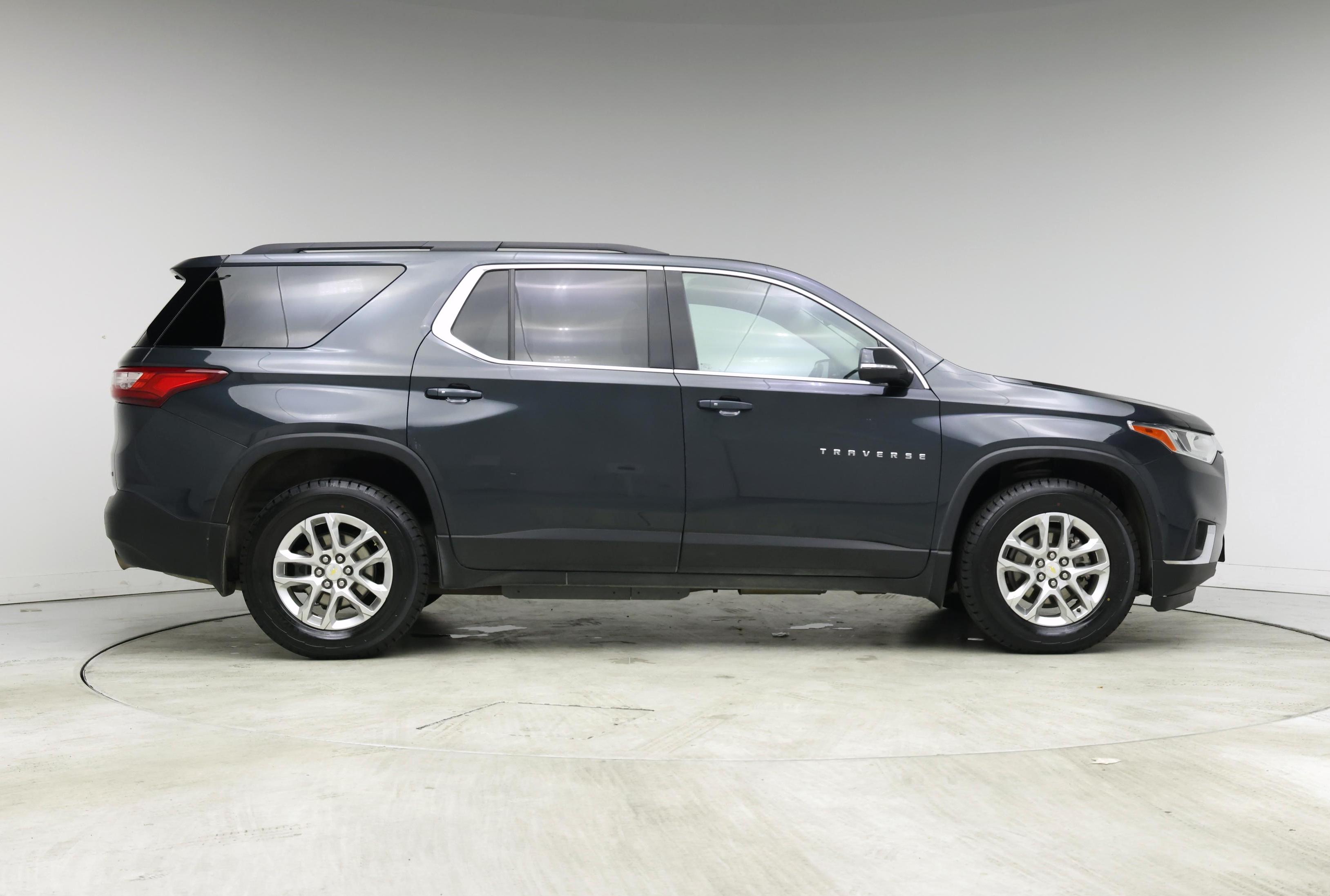Thumbnail: 2021 Chevrolet Traverse - 7