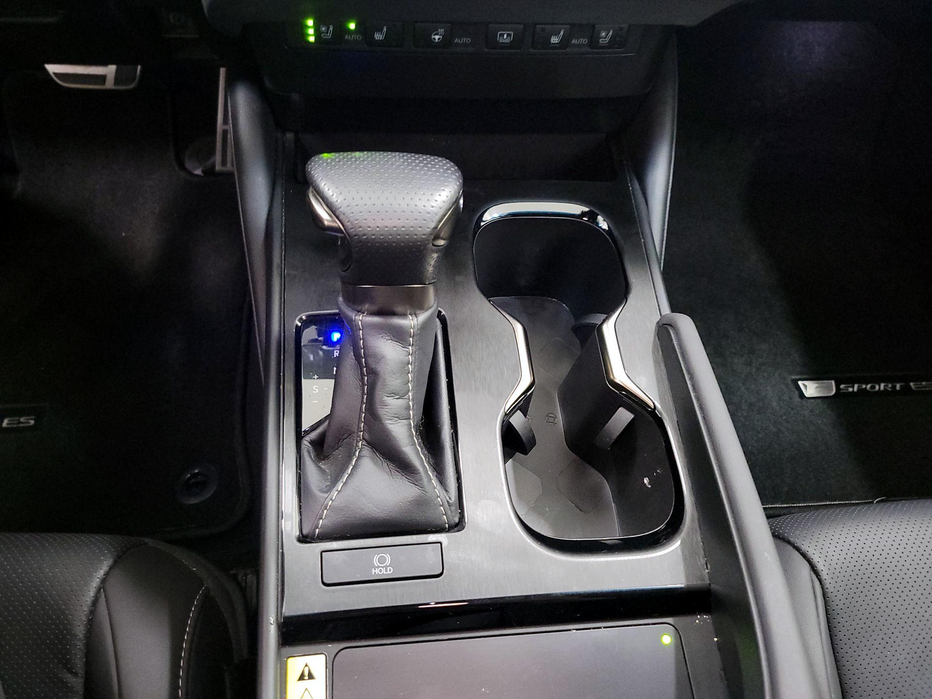 Thumbnail: 2024 Lexus ES - 18