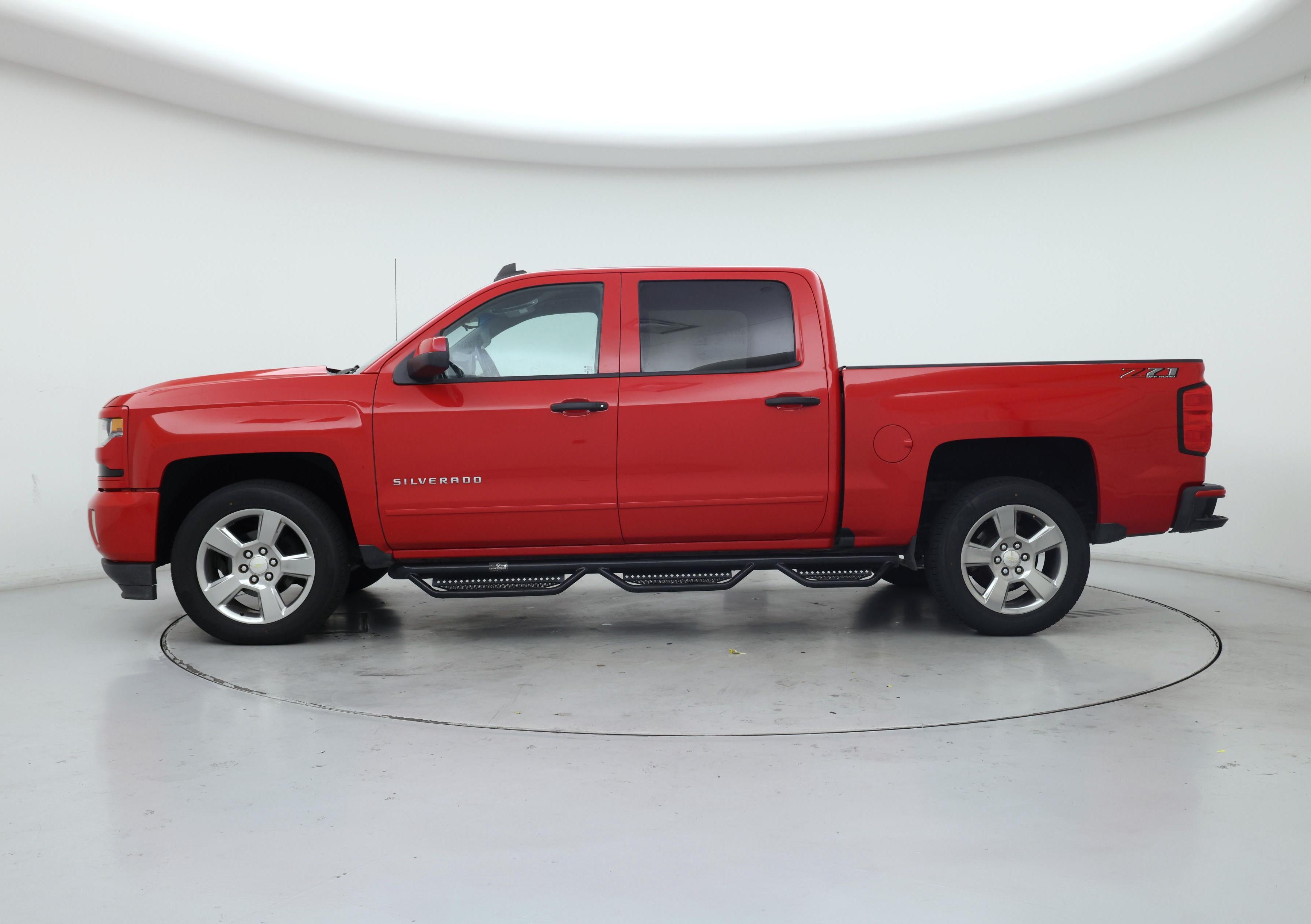 Thumbnail: 2018 Chevrolet Silverado 1500 - 3