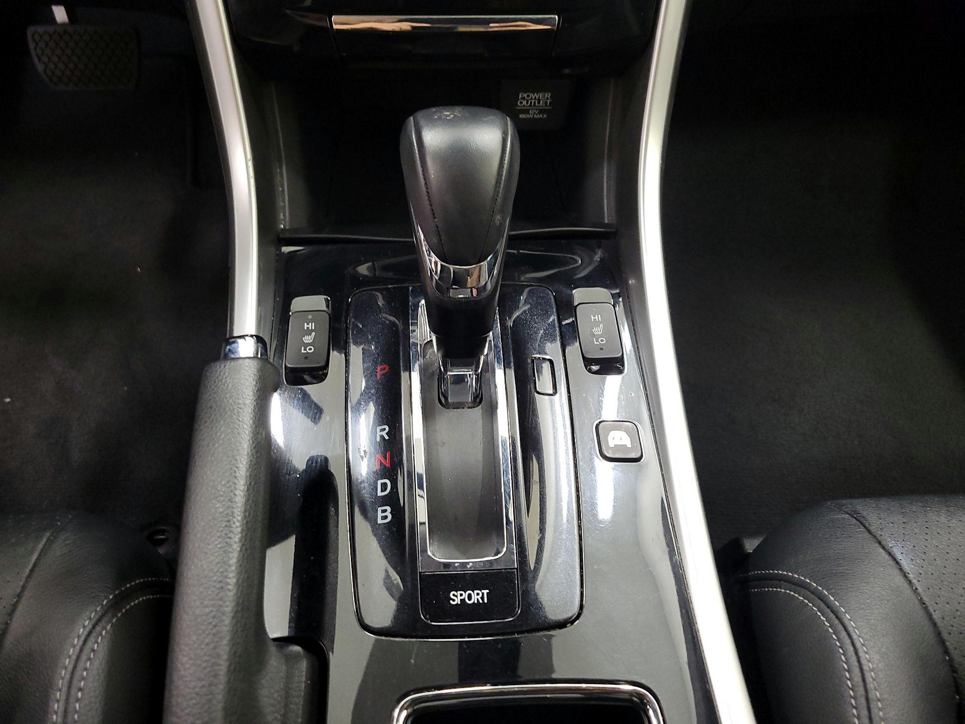 Thumbnail: 2017 Honda Accord - 18