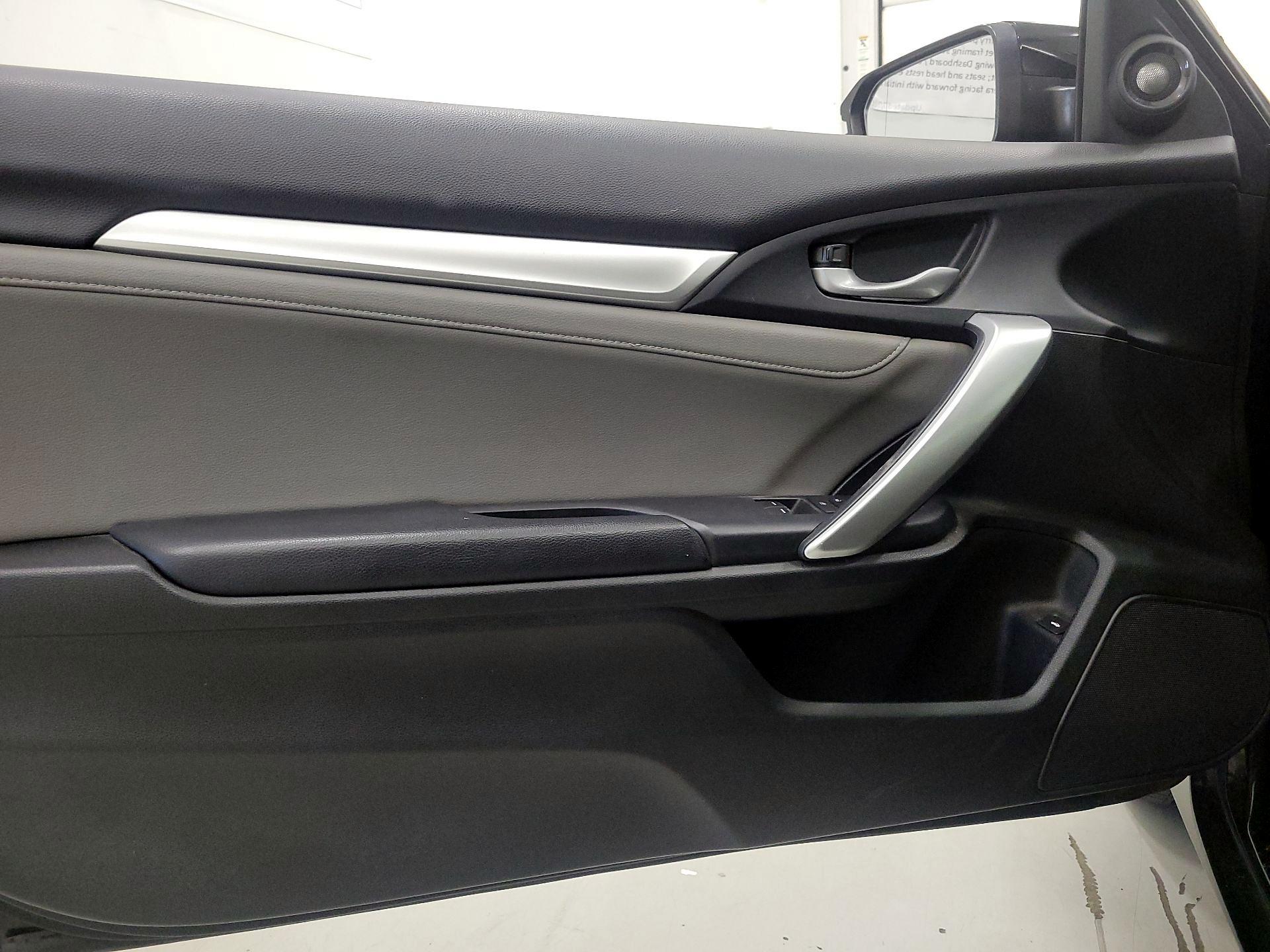 Thumbnail: 2016 Honda Civic - 12