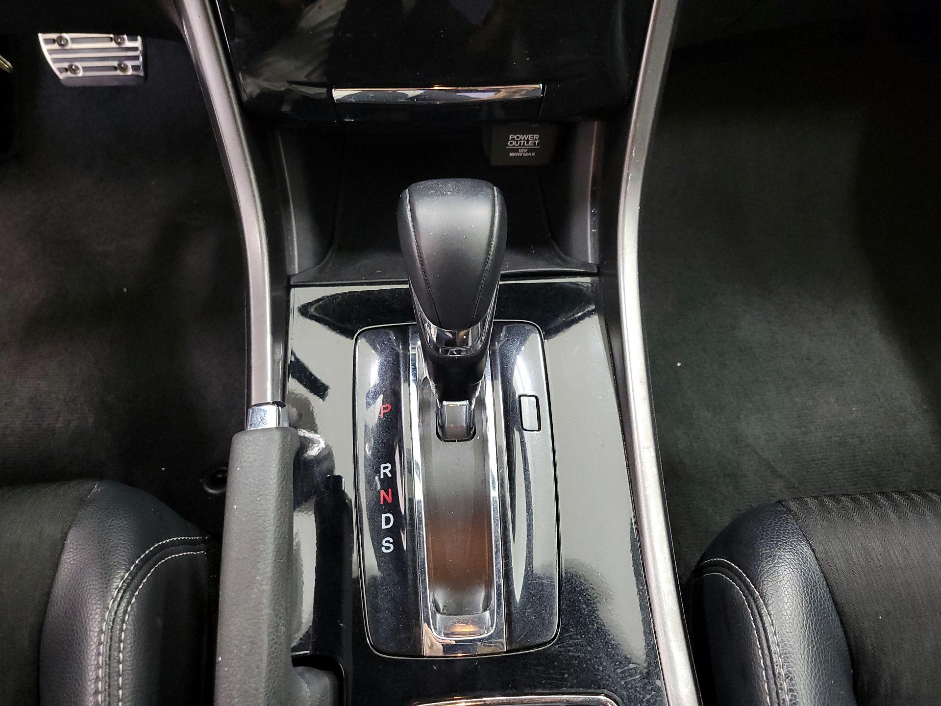 Thumbnail: 2017 Honda Accord - 17