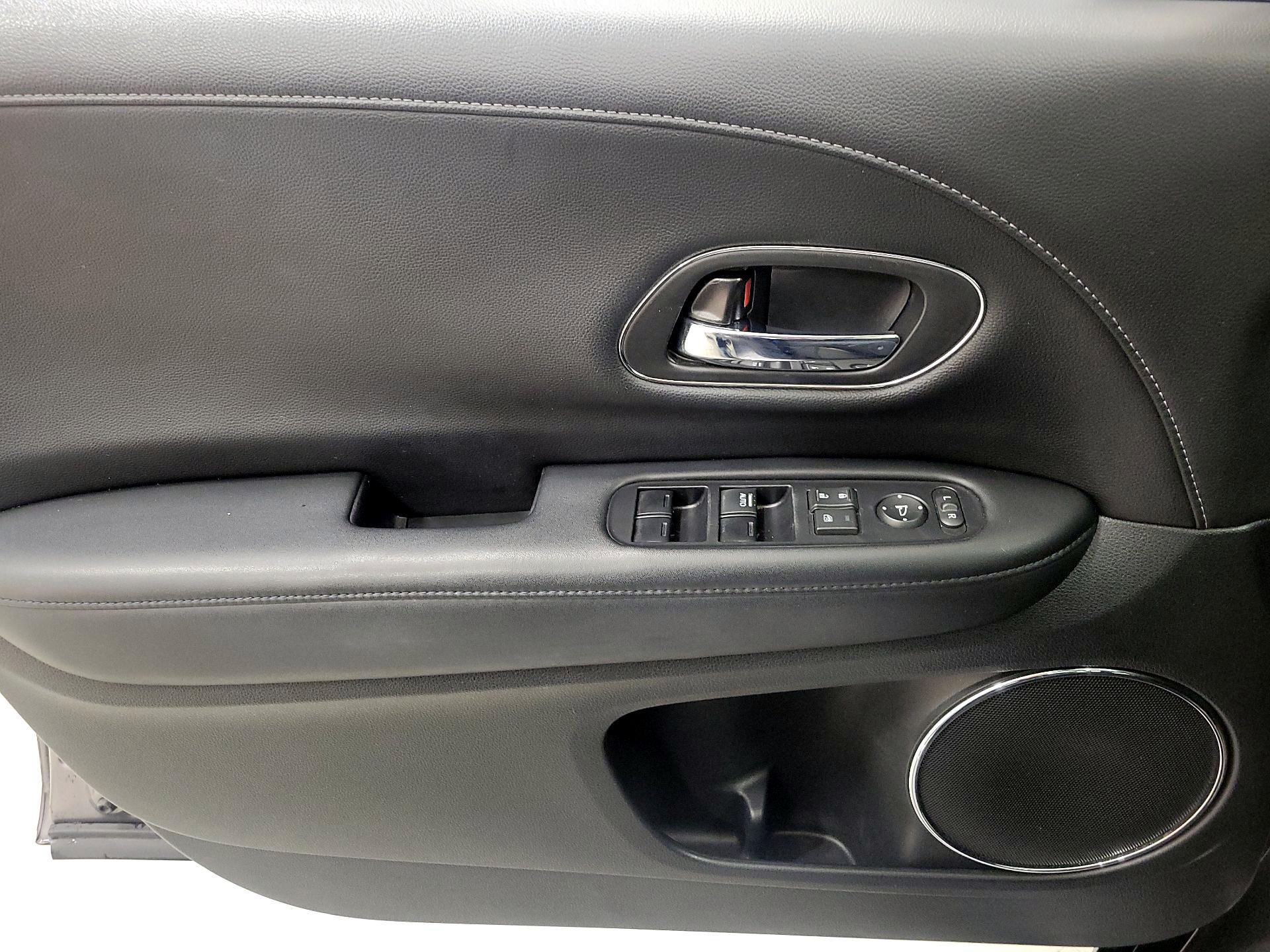 Thumbnail: 2018 Honda HR-V - 12