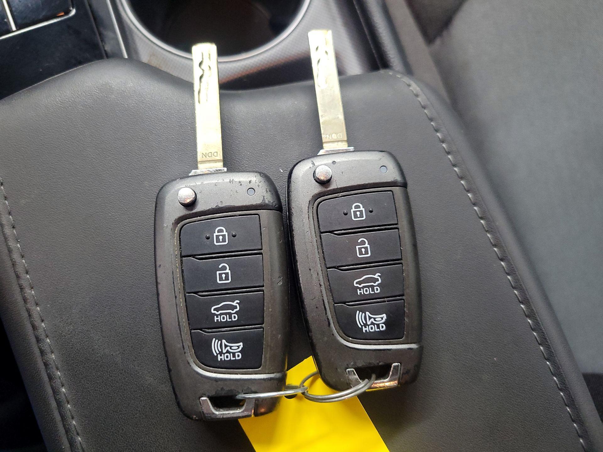 Thumbnail: 2022 Hyundai Sonata - 20