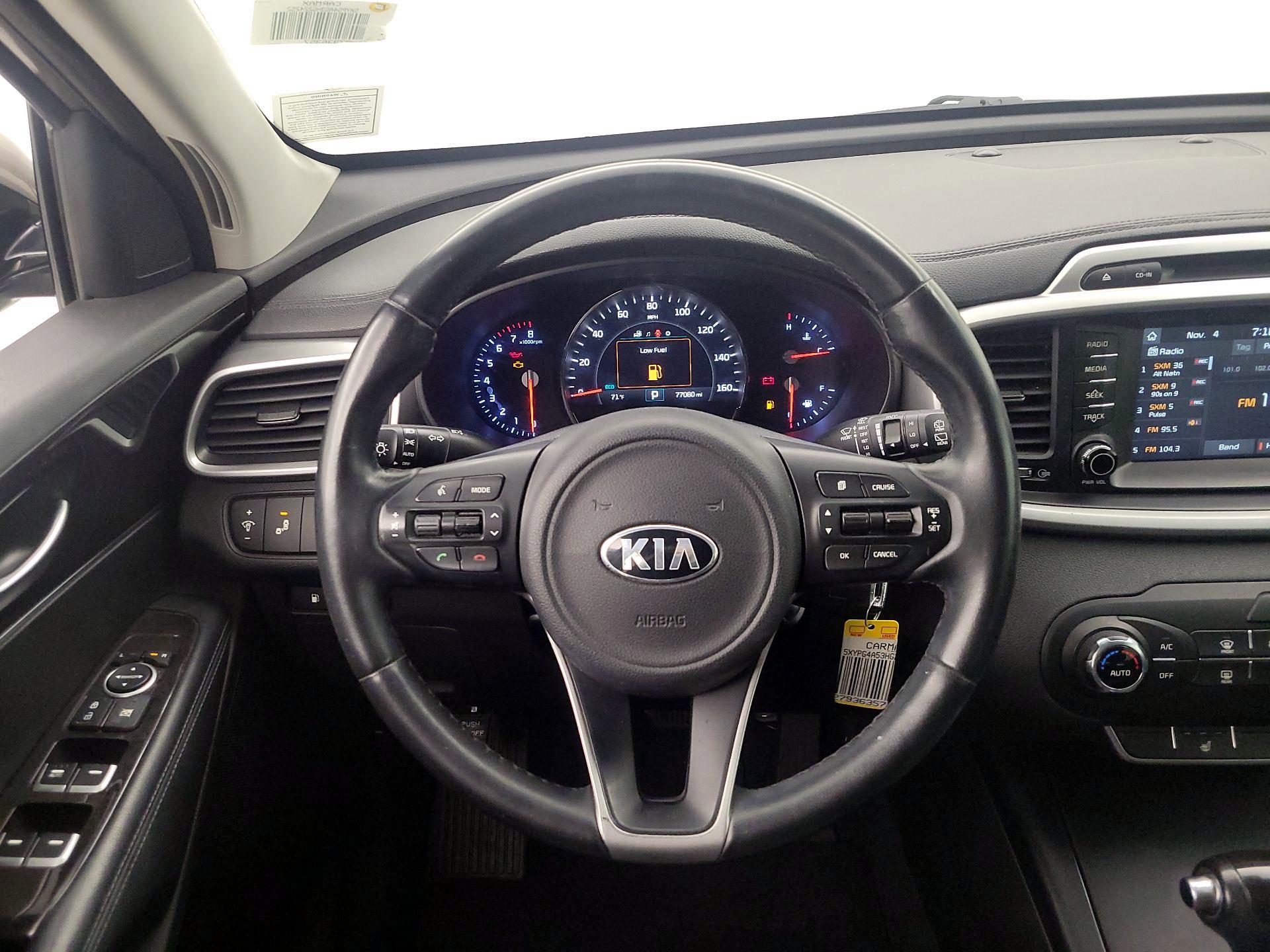 Thumbnail: 2017 Kia Sorento - 10