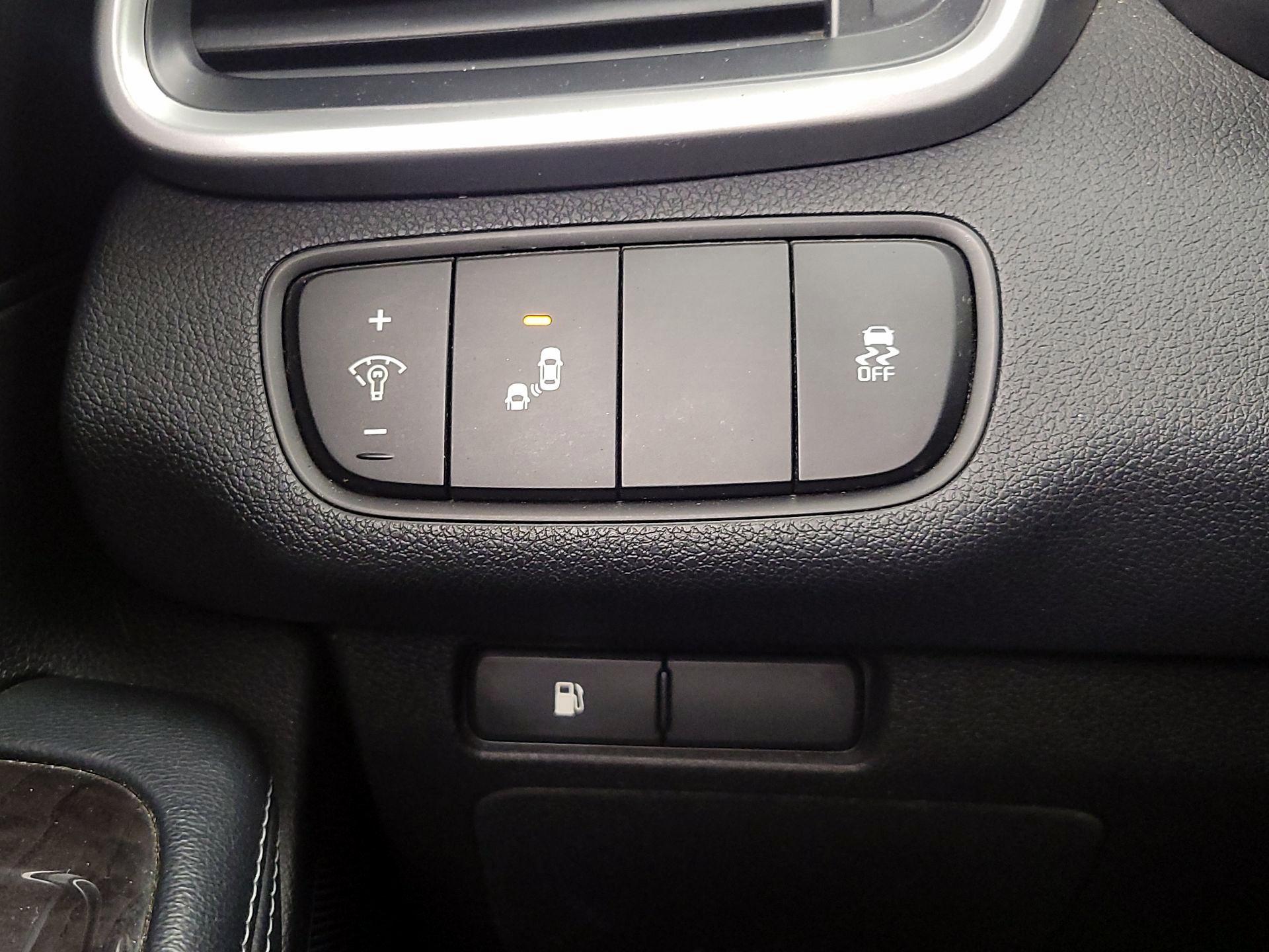 Thumbnail: 2017 Kia Sorento - 13