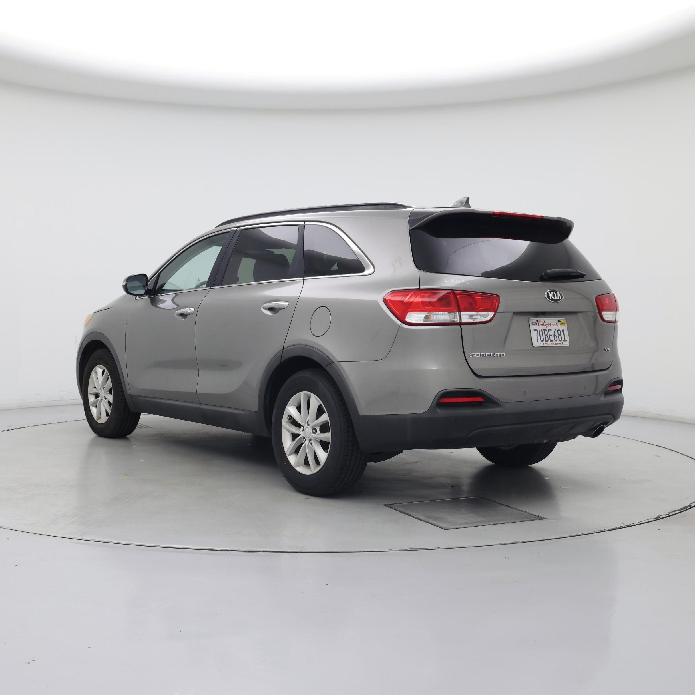 Thumbnail: 2017 Kia Sorento - 2