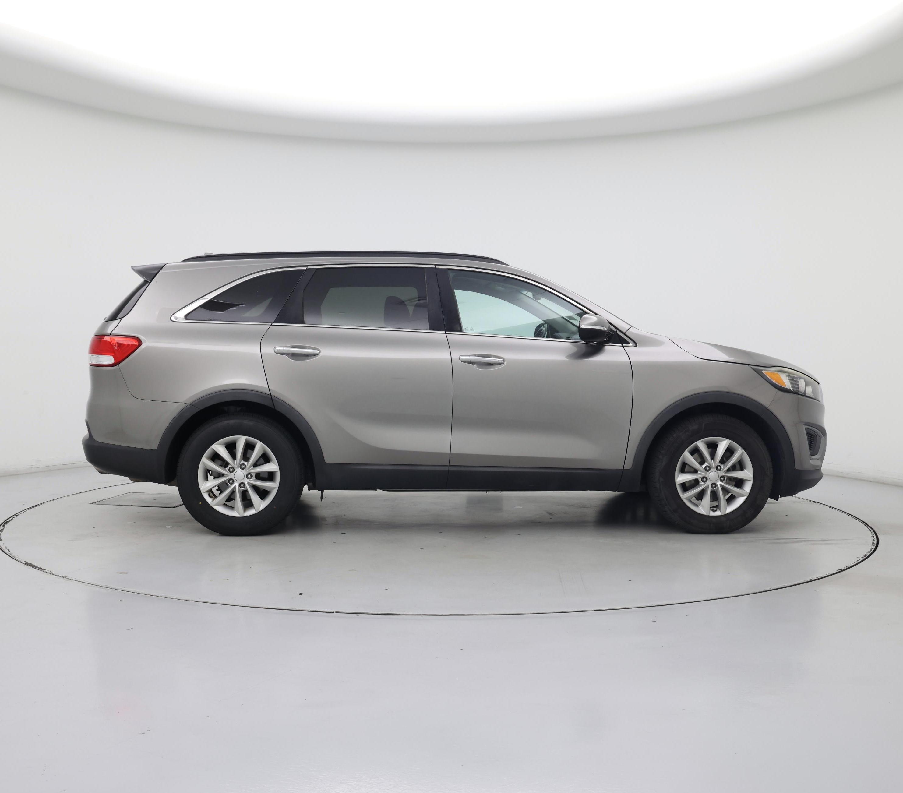 Thumbnail: 2017 Kia Sorento - 7