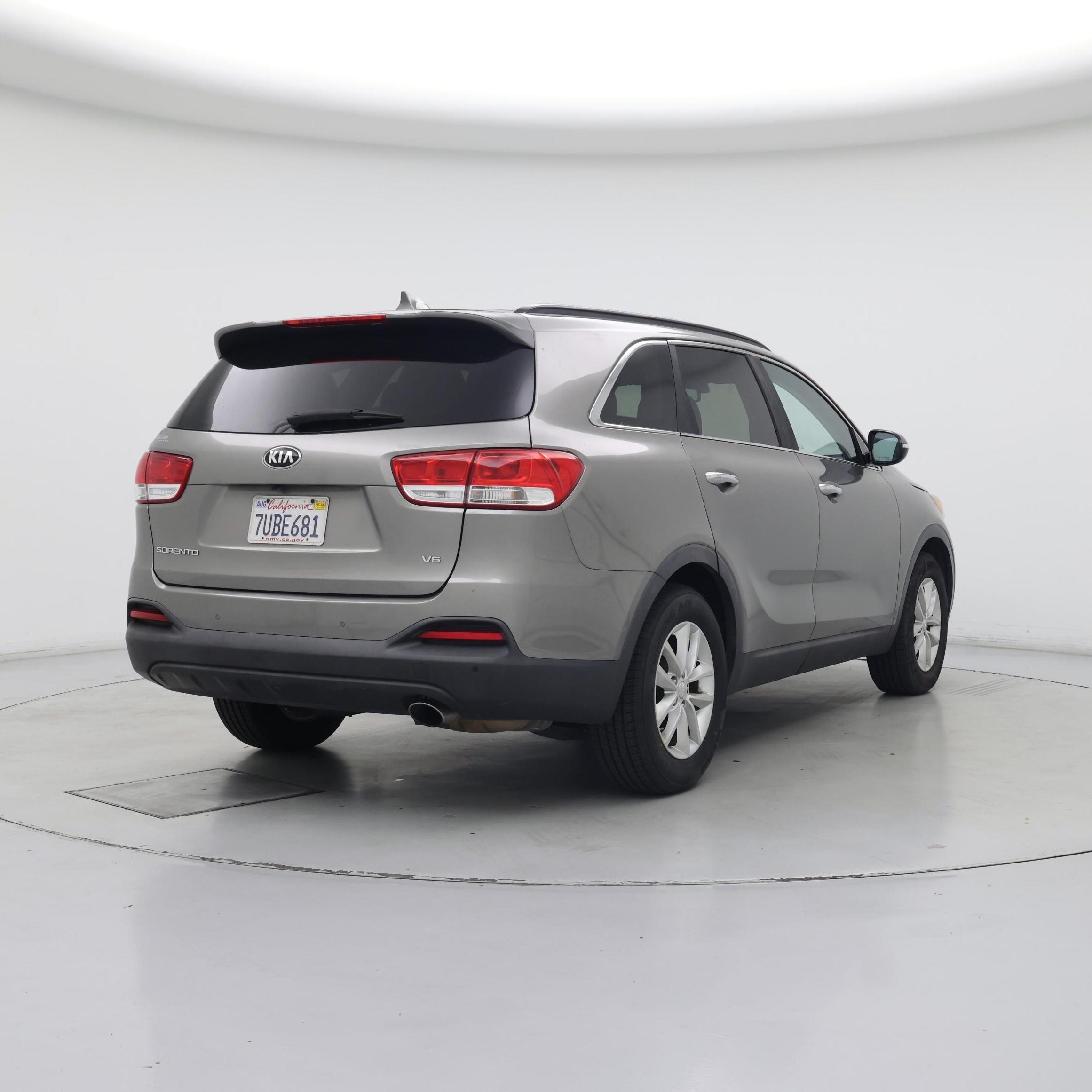 Thumbnail: 2017 Kia Sorento - 8