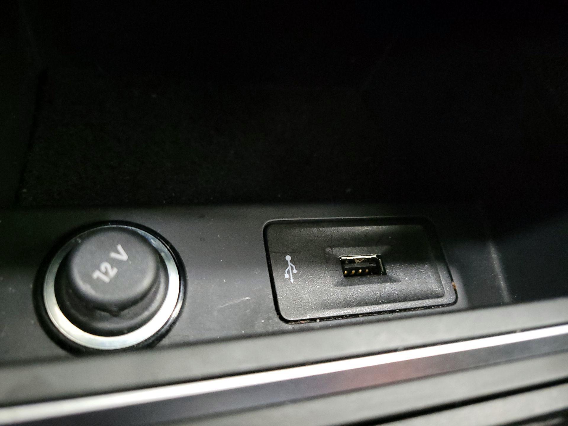 Thumbnail: 2017 Volkswagen Jetta - 18