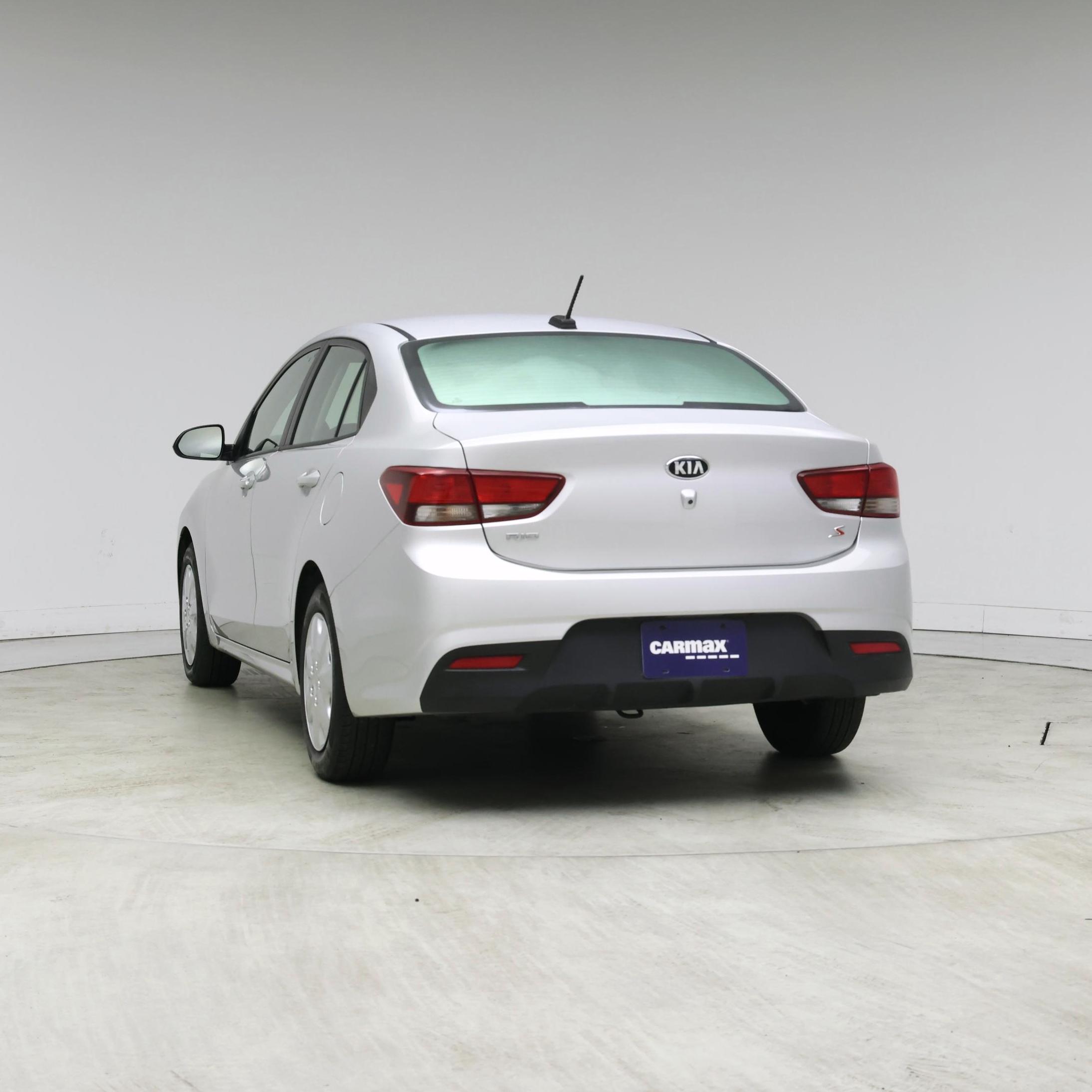 Thumbnail: 2020 Kia Rio - 6
