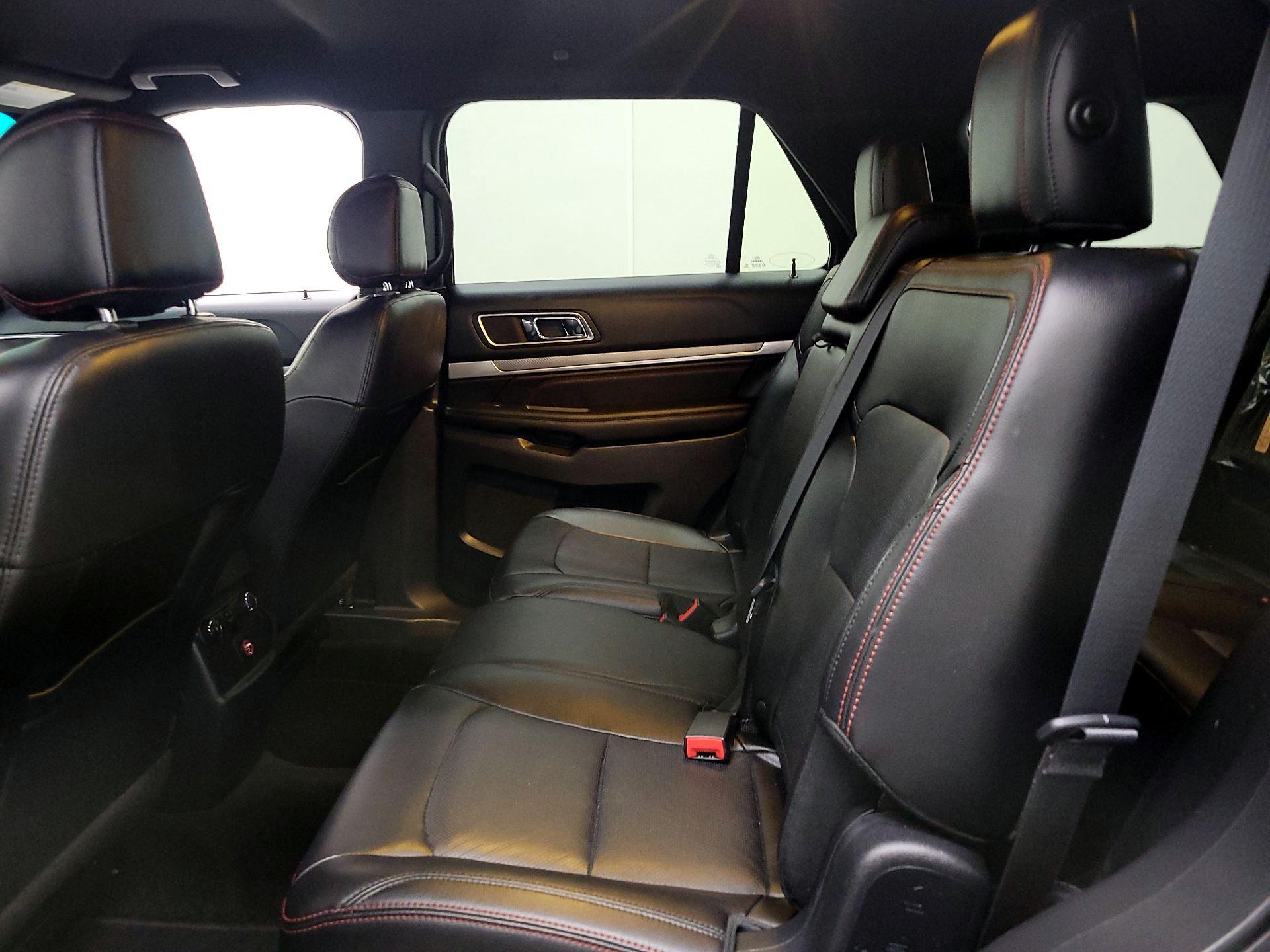 Thumbnail: 2016 Ford Explorer - 20