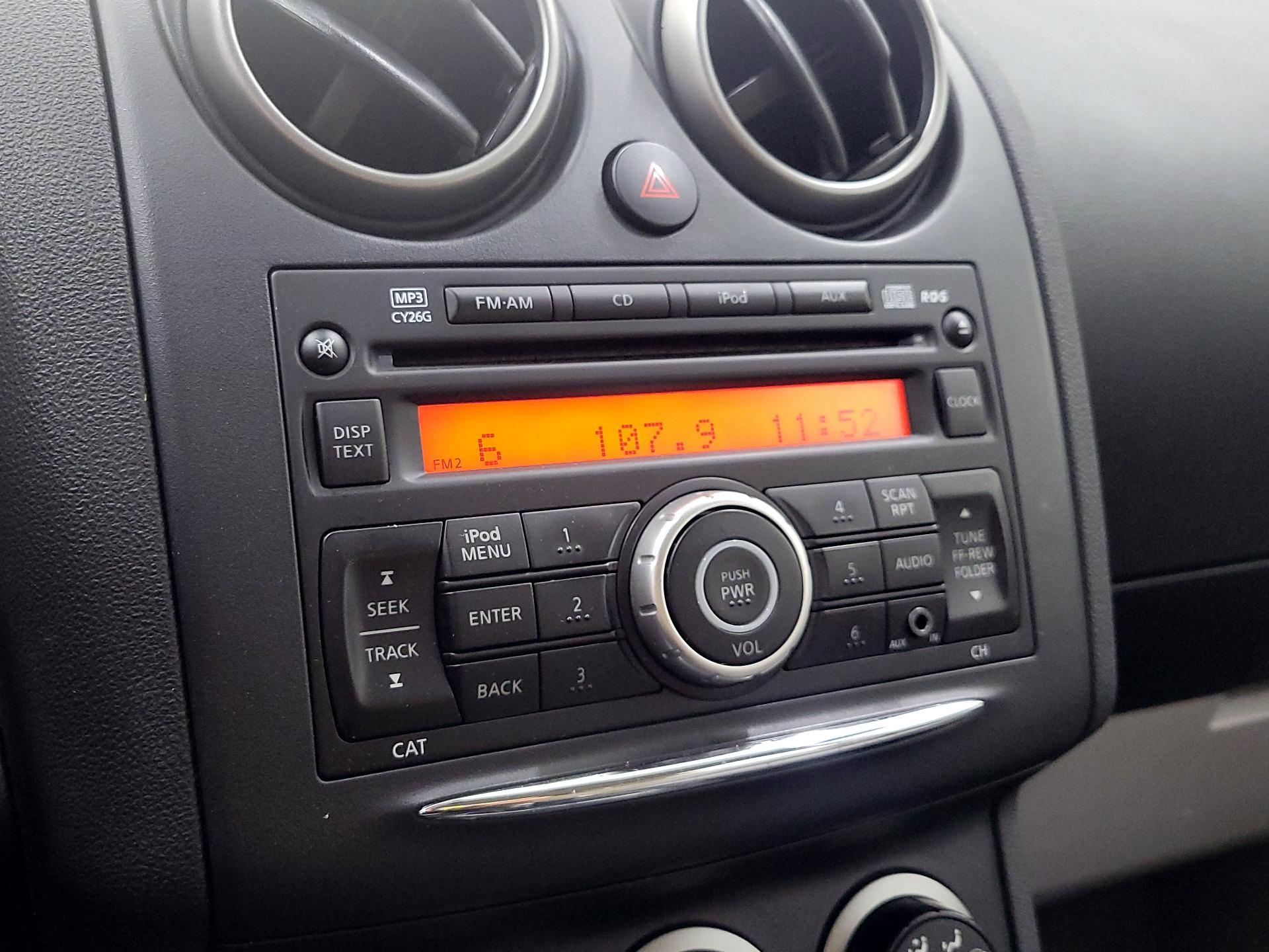 Thumbnail: 2015 Nissan Rogue - 14