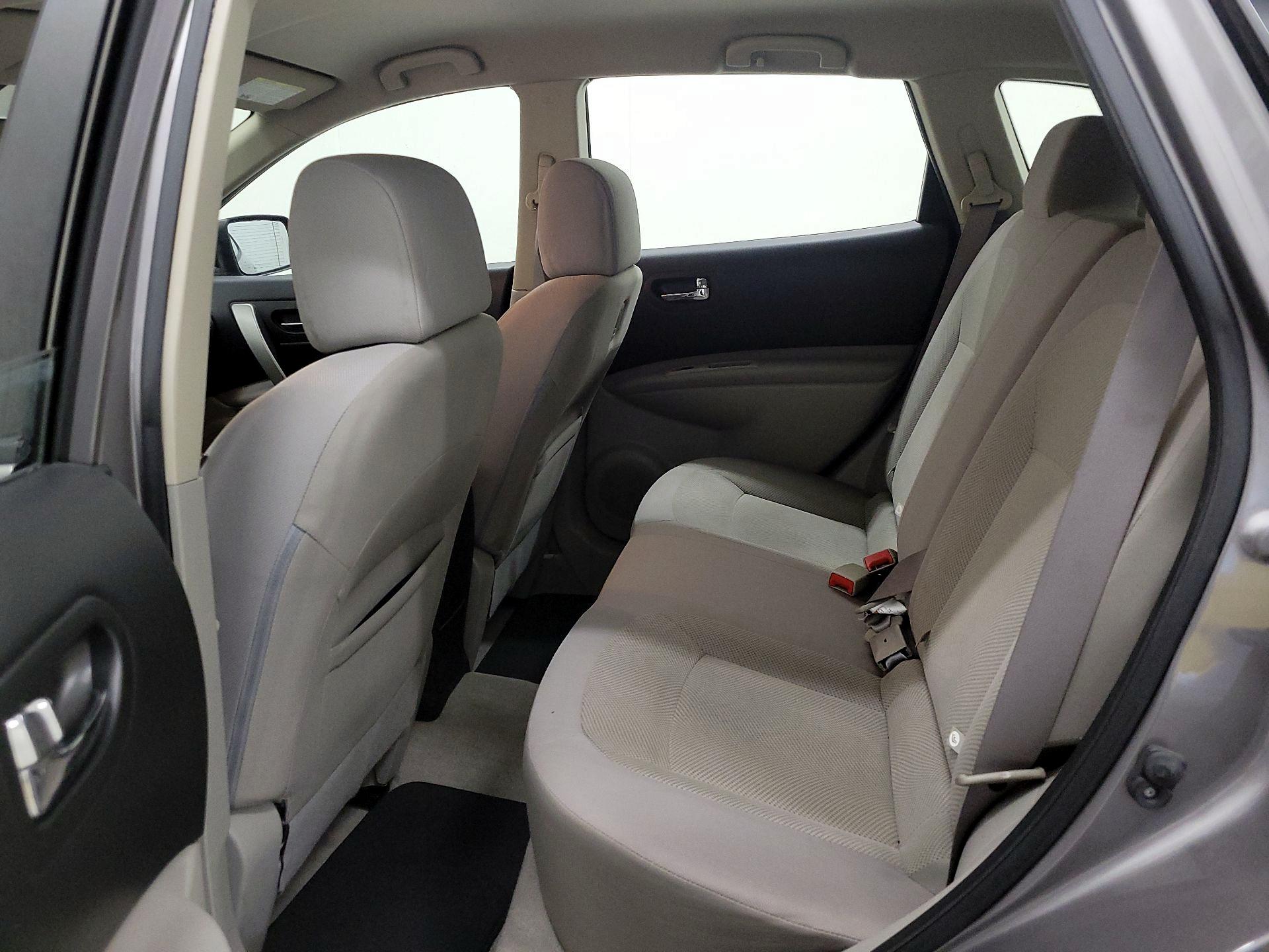 Thumbnail: 2015 Nissan Rogue - 18