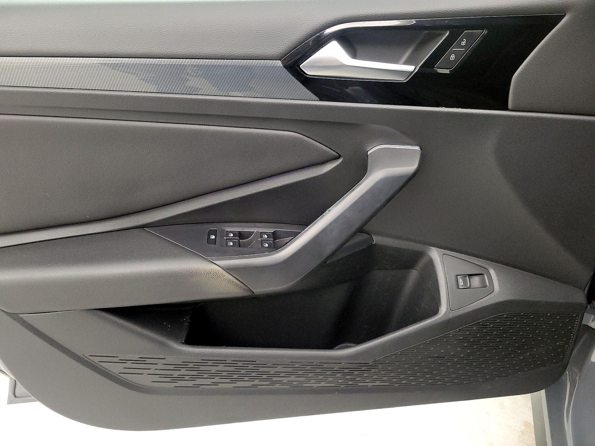 Thumbnail: 2019 Volkswagen Jetta - 12