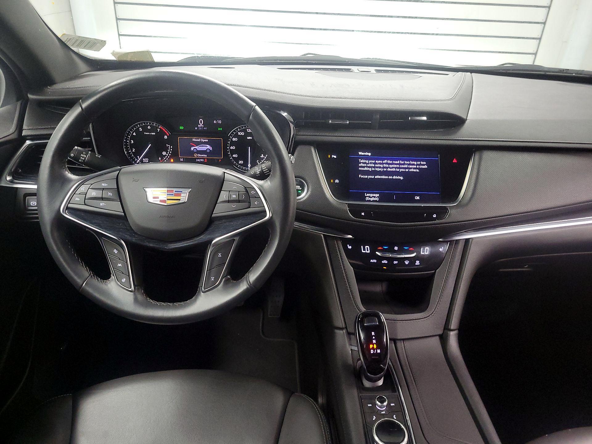 Thumbnail: 2022 Cadillac XT5 - 9