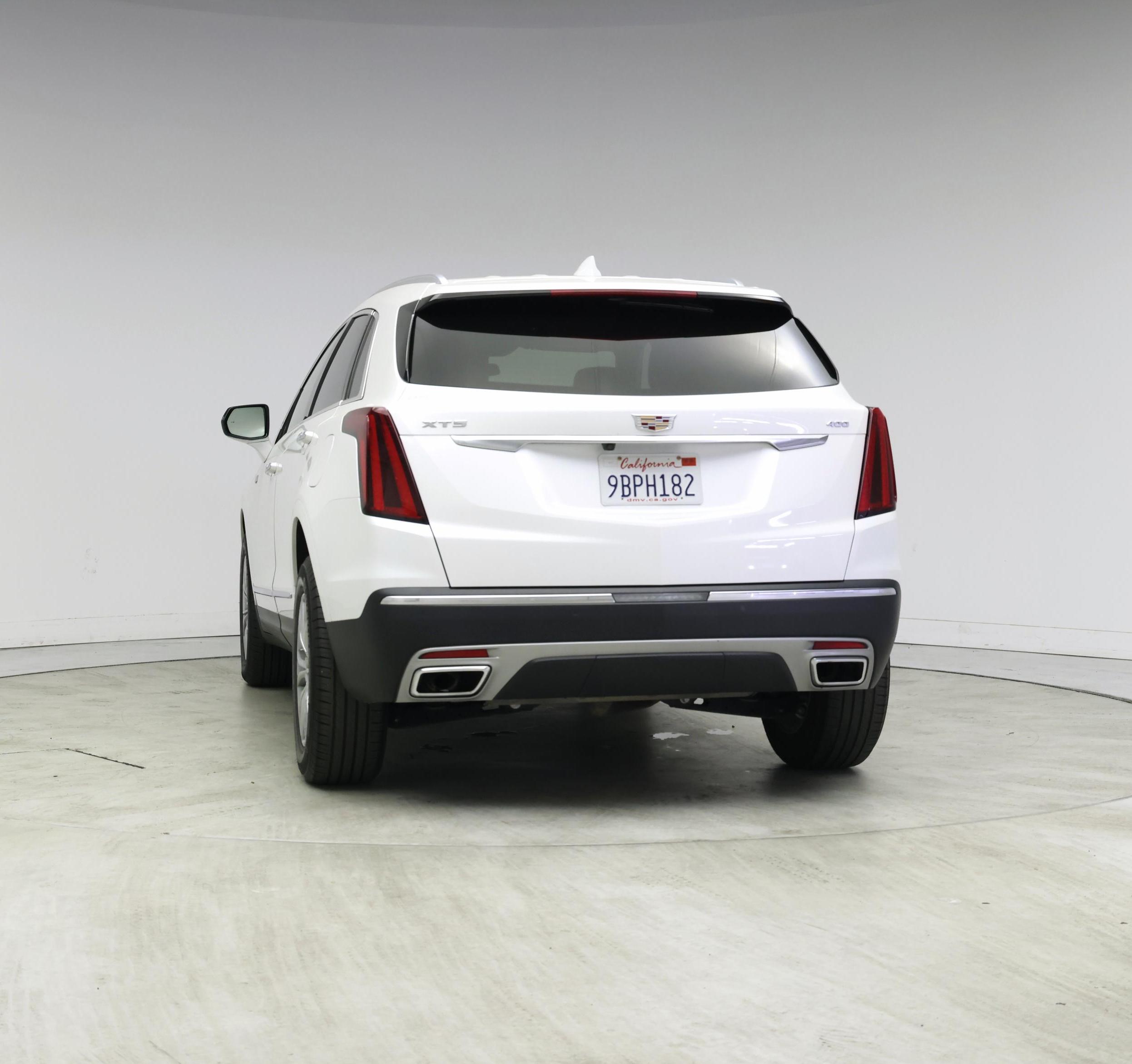 Thumbnail: 2022 Cadillac XT5 - 6