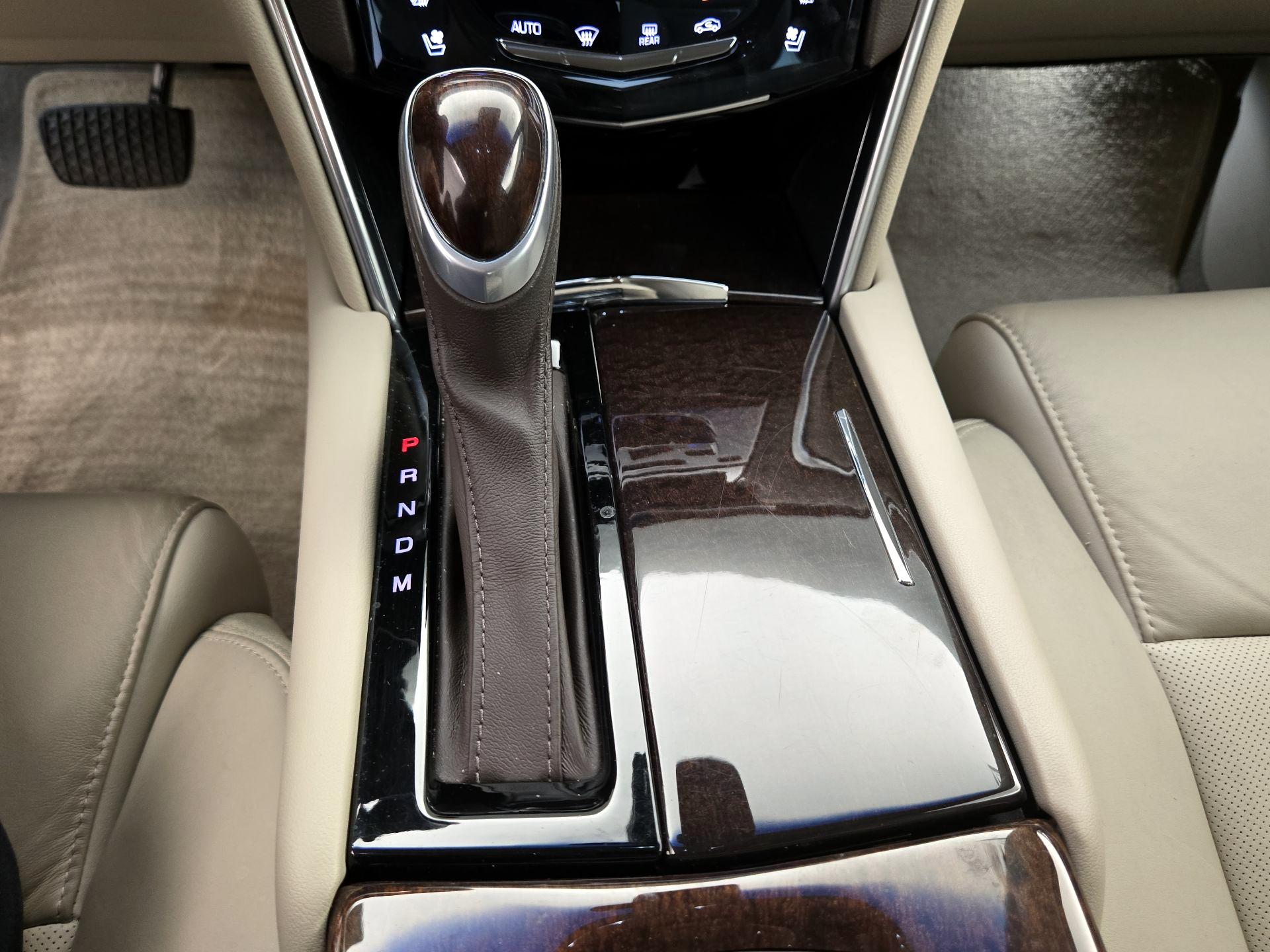 Thumbnail: 2016 Cadillac XTS - 18