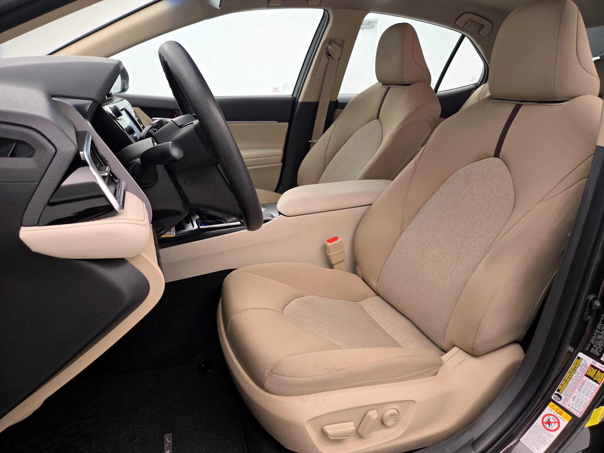 Thumbnail: 2018 Toyota Camry - 11