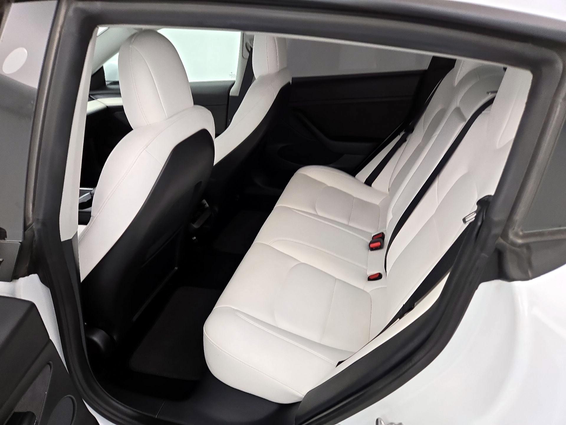 Thumbnail: 2021 Tesla Model 3 - 19