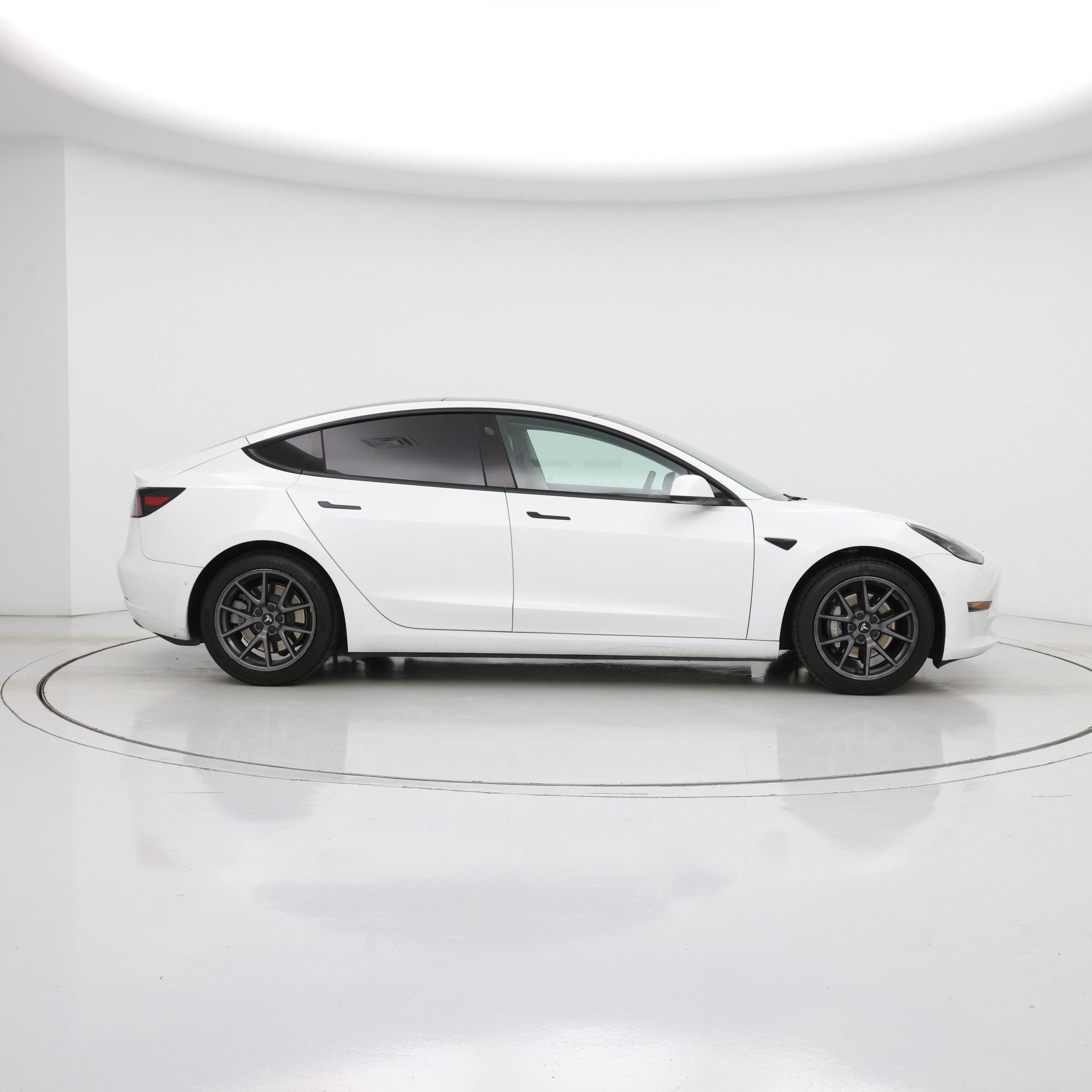 Thumbnail: 2021 Tesla Model 3 - 7