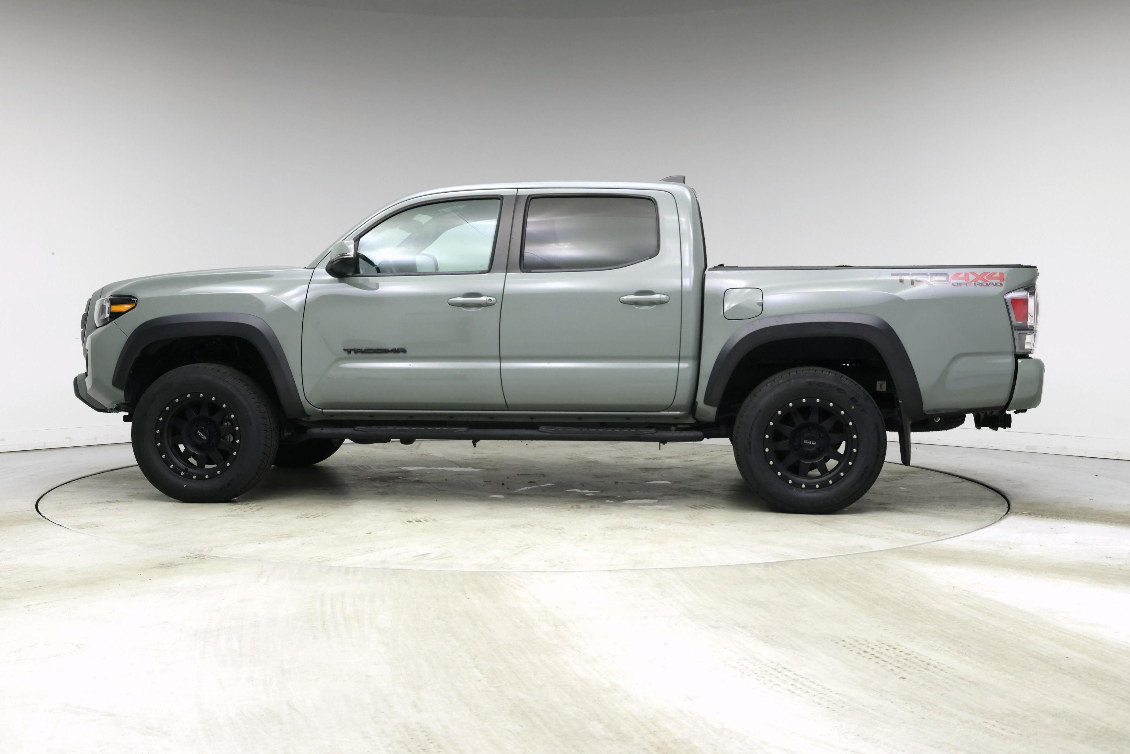 Thumbnail: 2022 Toyota Tacoma - 3