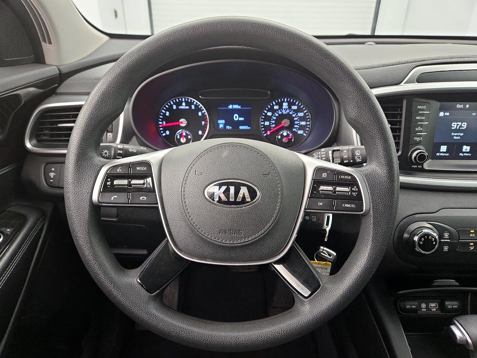 Thumbnail: 2020 Kia Sorento - 10