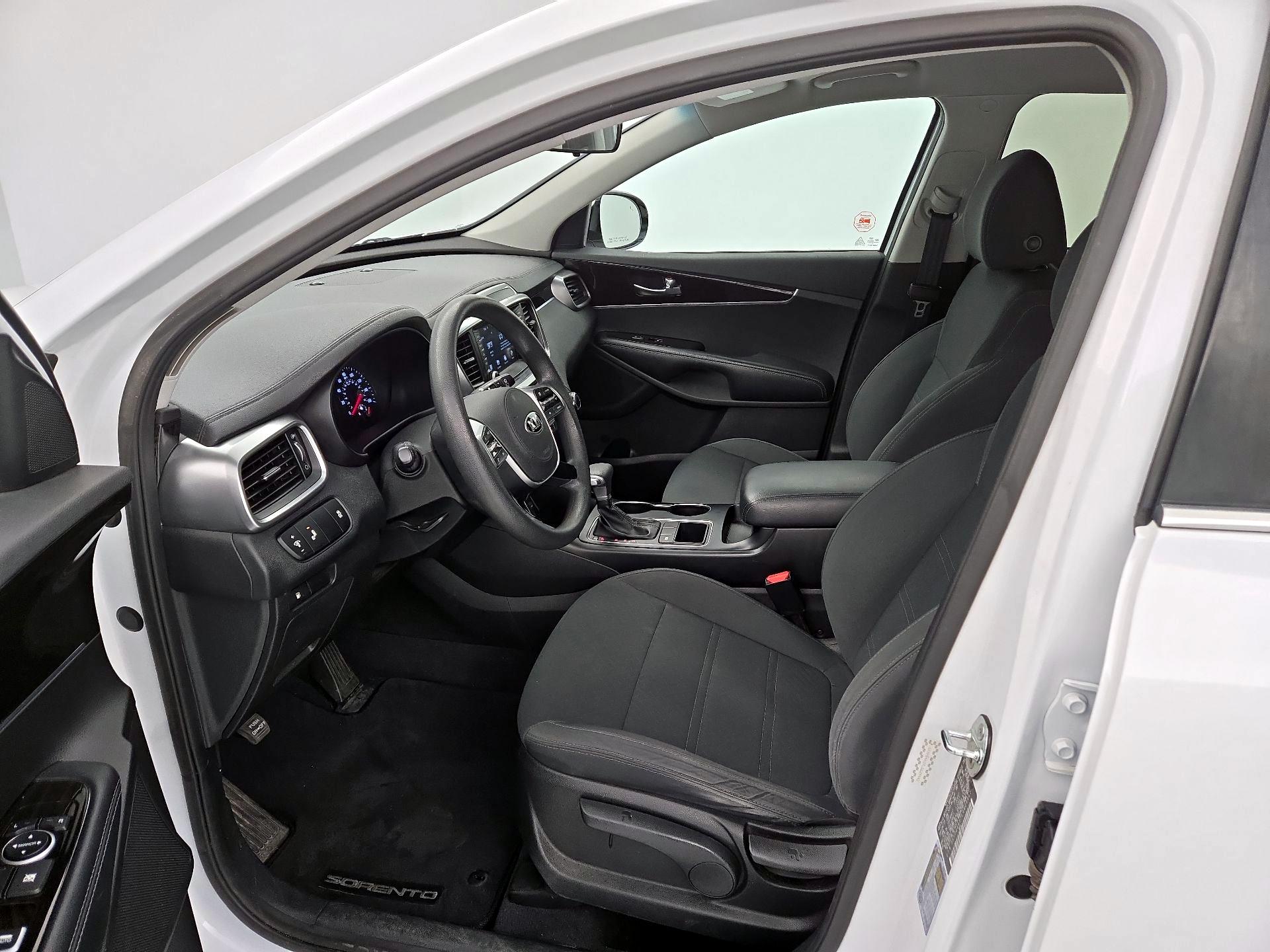 Thumbnail: 2020 Kia Sorento - 11