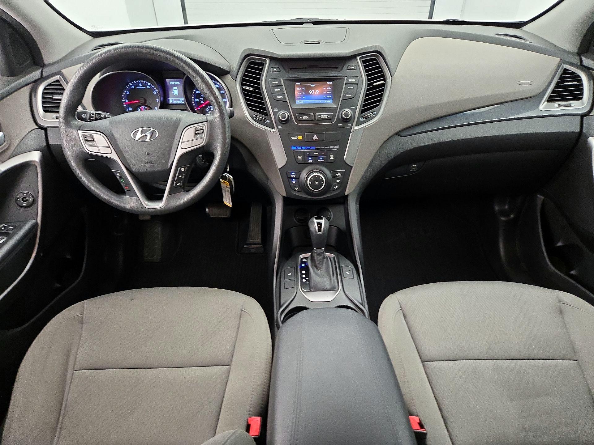 Thumbnail: 2016 Hyundai Santa Fe - 9