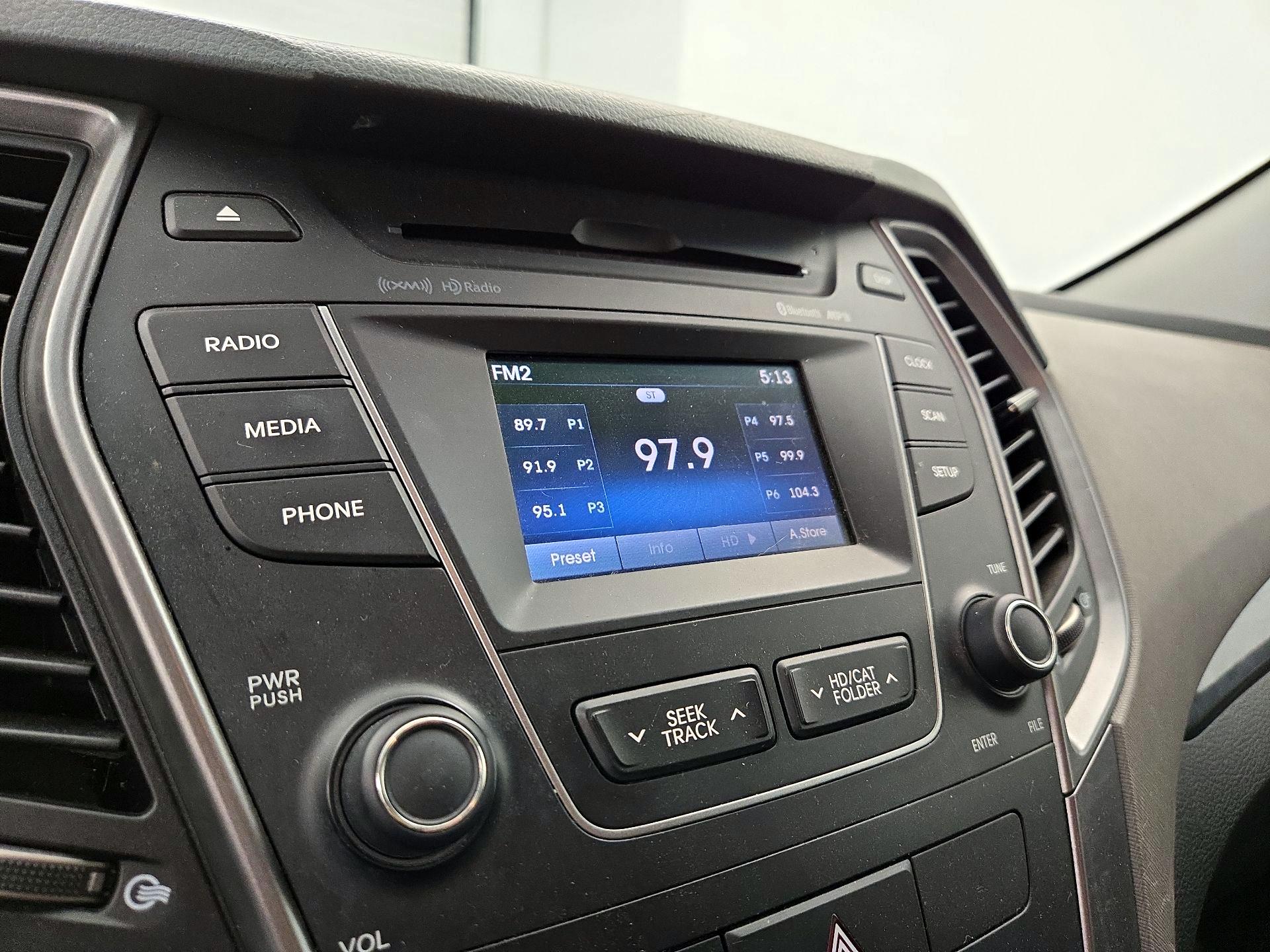 Thumbnail: 2016 Hyundai Santa Fe - 15