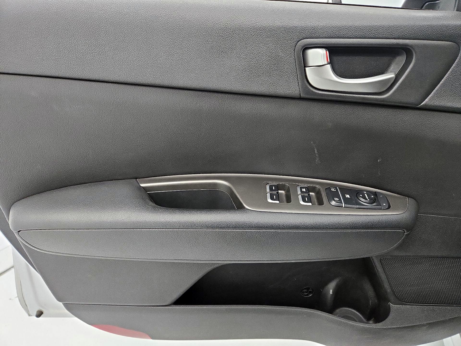 Thumbnail: 2020 Kia Optima - 12