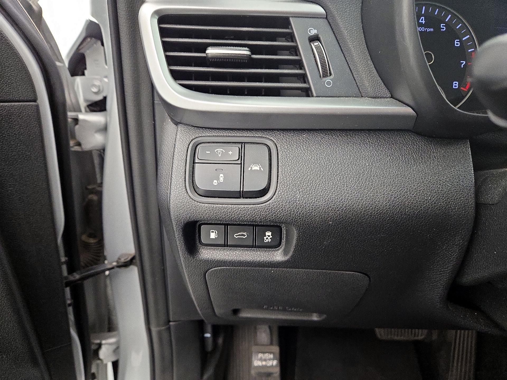 Thumbnail: 2020 Kia Optima - 13