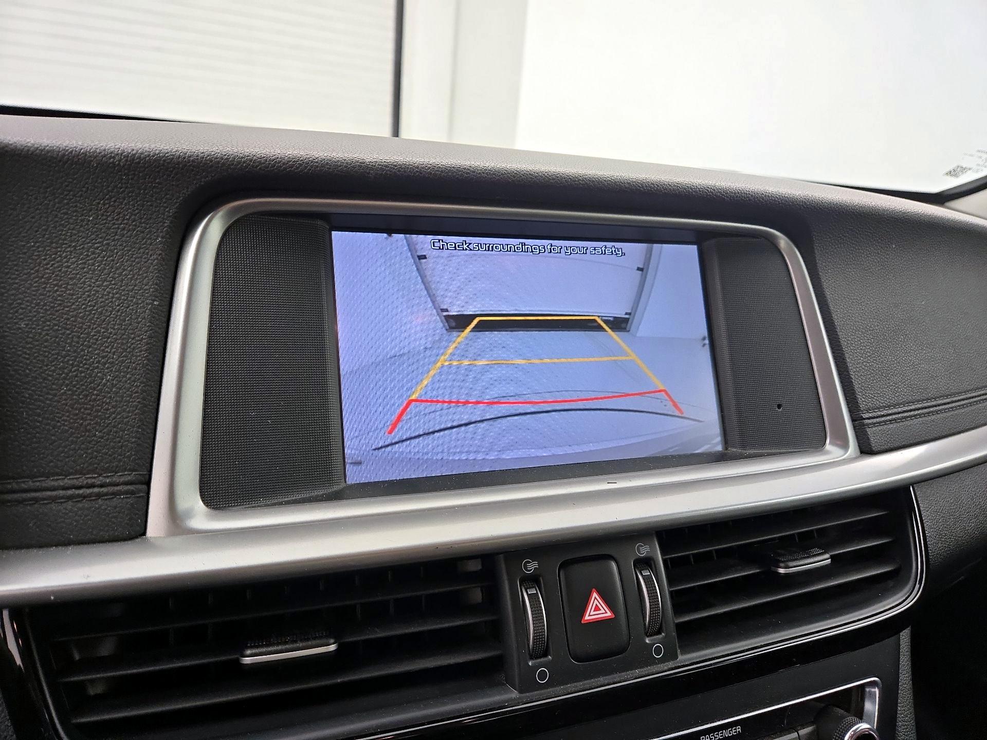 Thumbnail: 2020 Kia Optima - 14