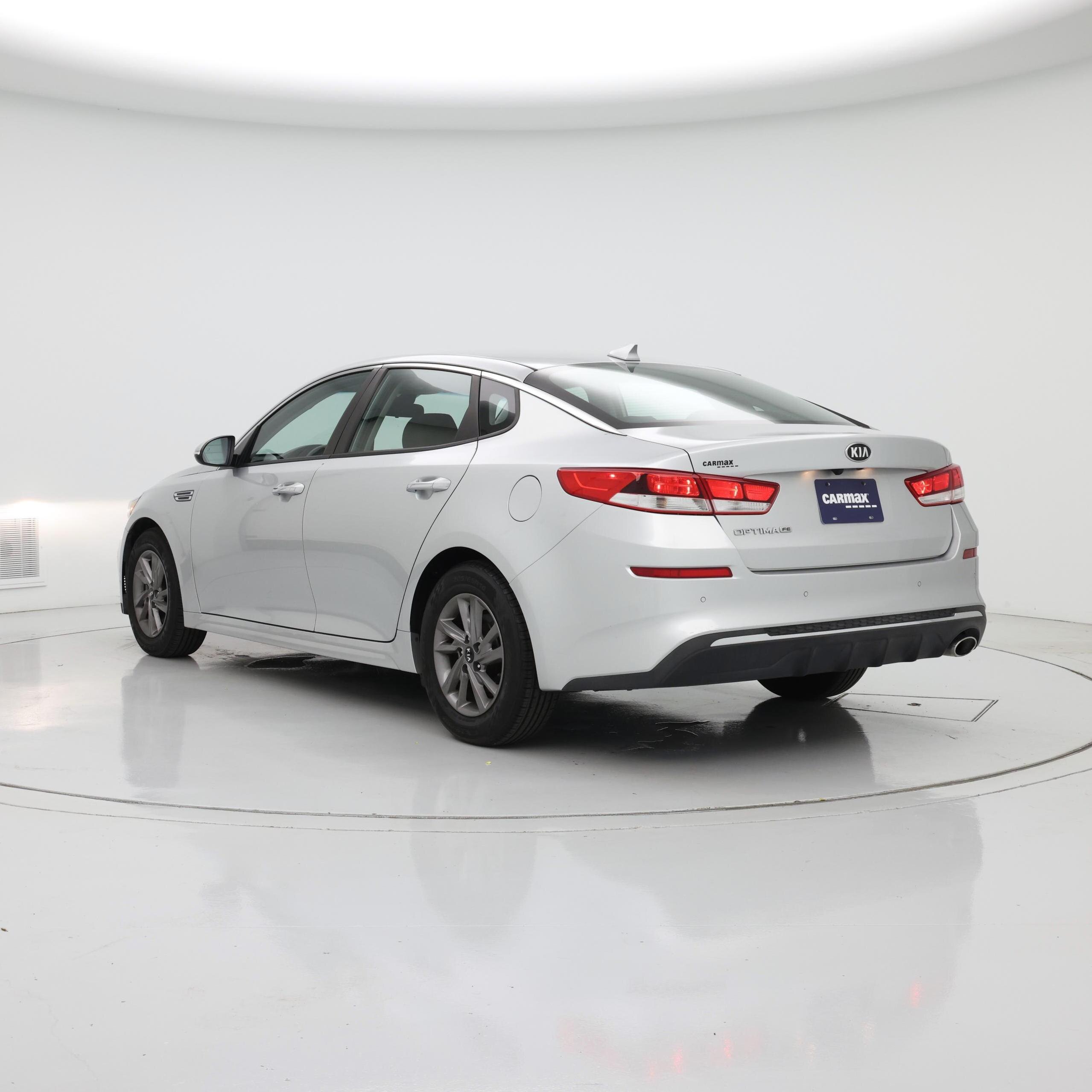 Thumbnail: 2020 Kia Optima - 2