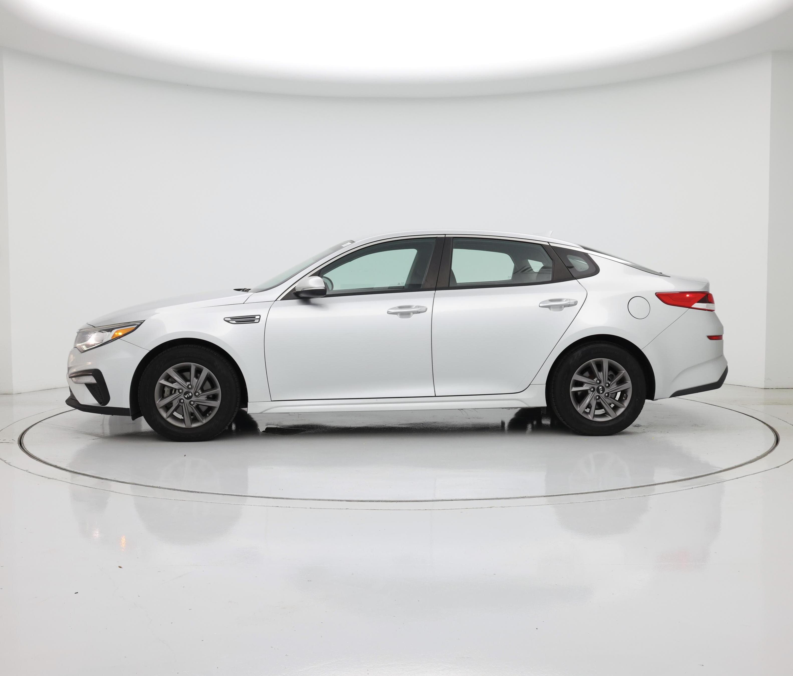 Thumbnail: 2020 Kia Optima - 3