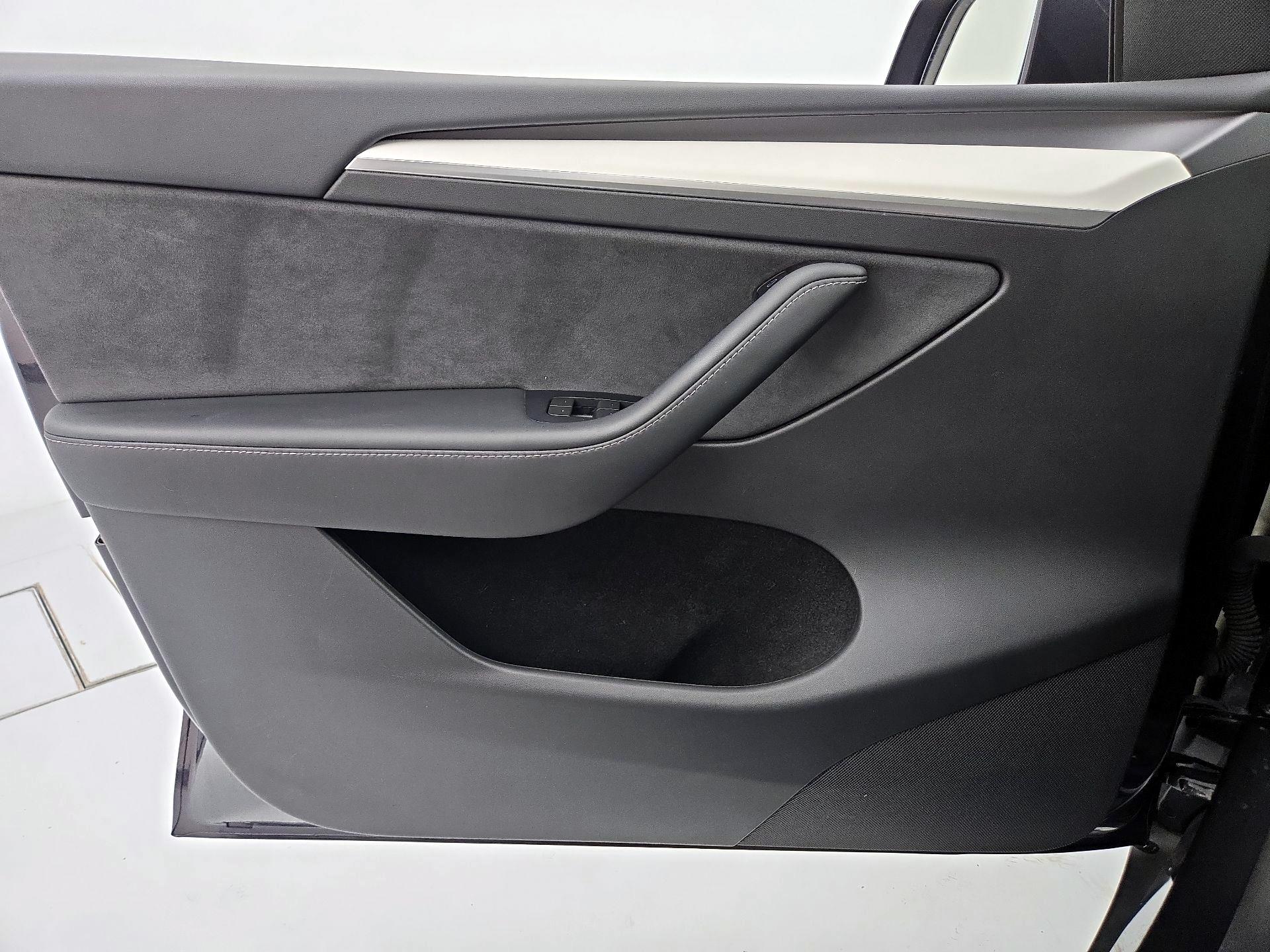 Thumbnail: 2024 Tesla Model Y - 12