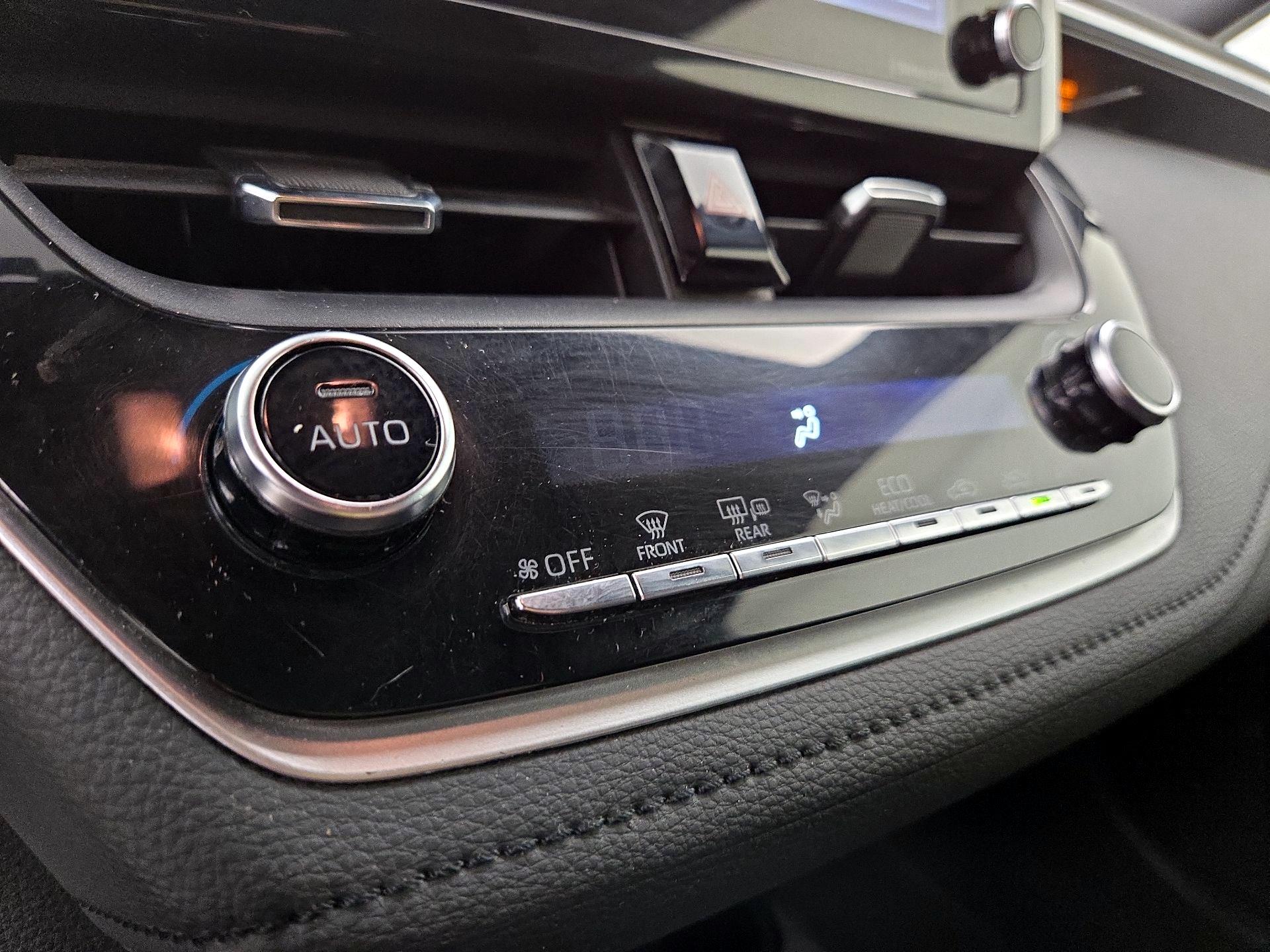 Thumbnail: 2021 Toyota Corolla - 16