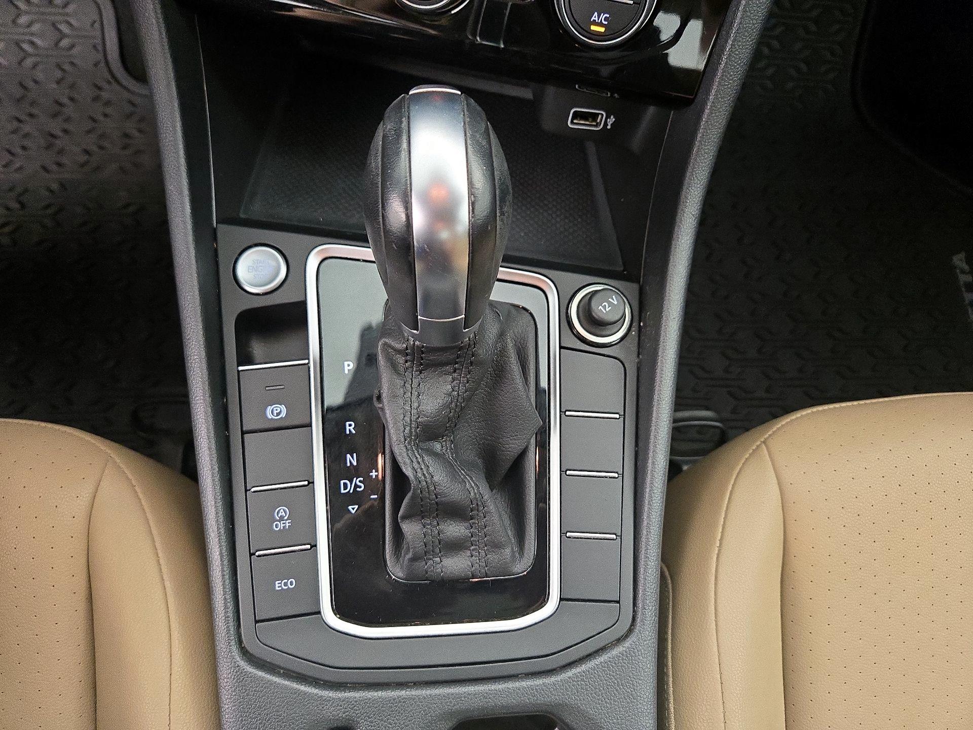 Thumbnail: 2019 Volkswagen Jetta - 17