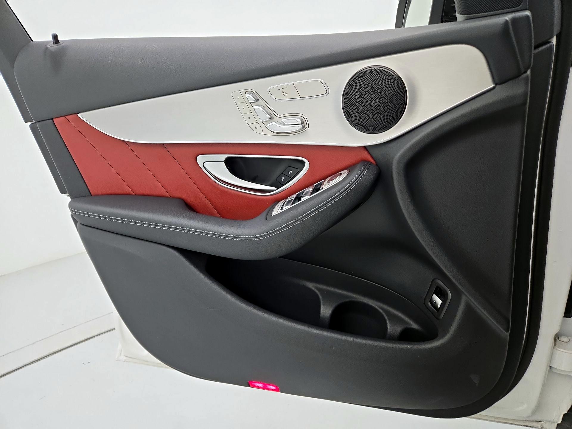 Thumbnail: 2022 Mercedes-Benz GLC - 12