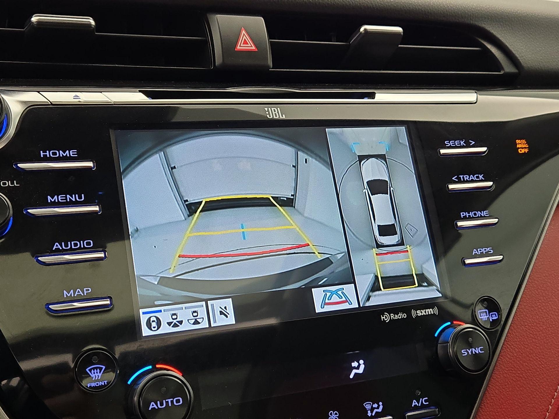 Thumbnail: 2020 Toyota Camry - 15